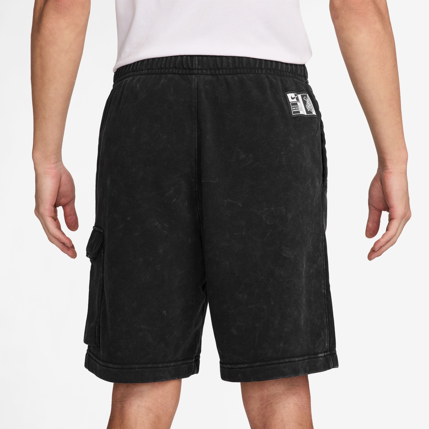 Bermuda do Corinthians Nike Cargo Masculina - Foto 2