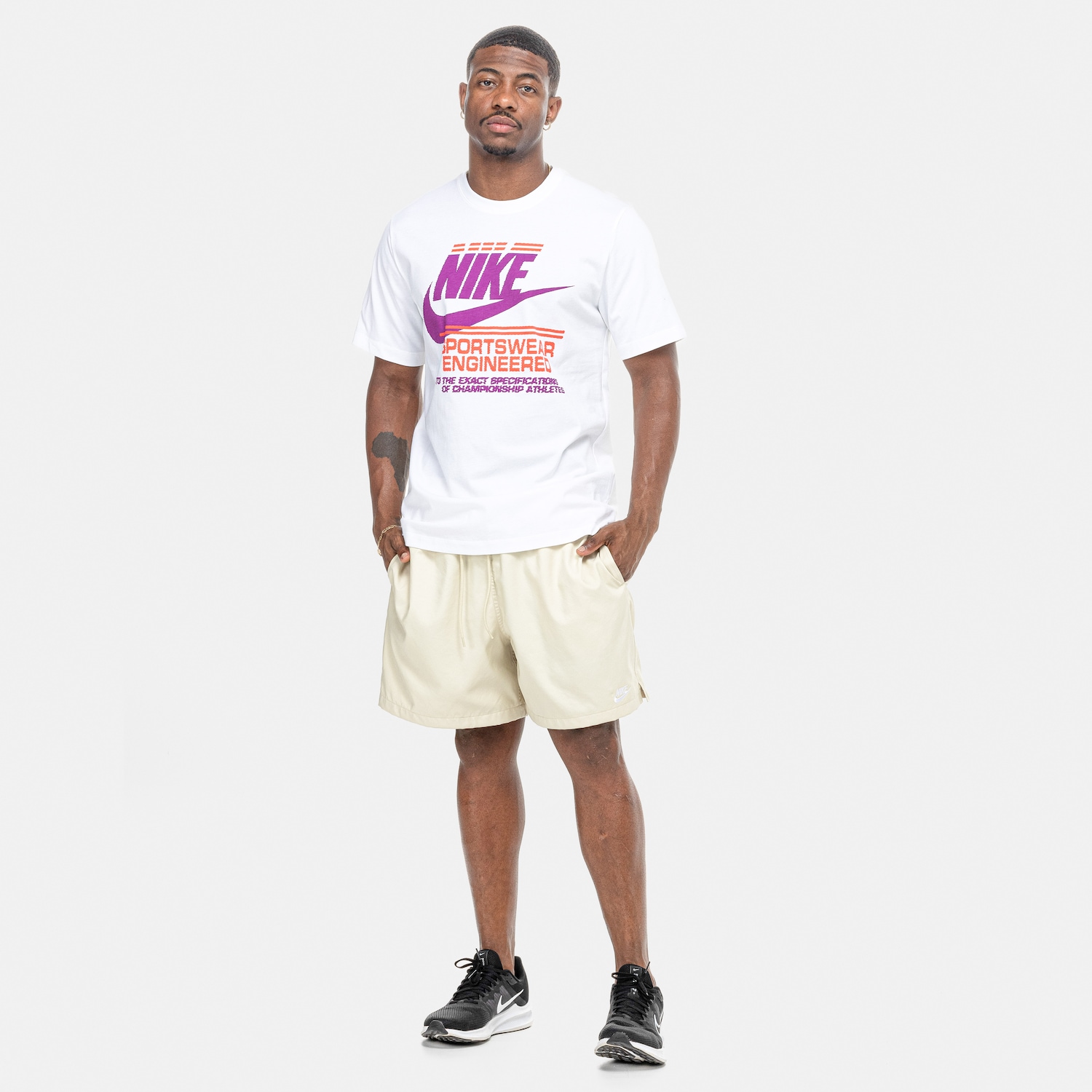 Camiseta Nike Sportswear 6MO Futura Masculina - Foto 4