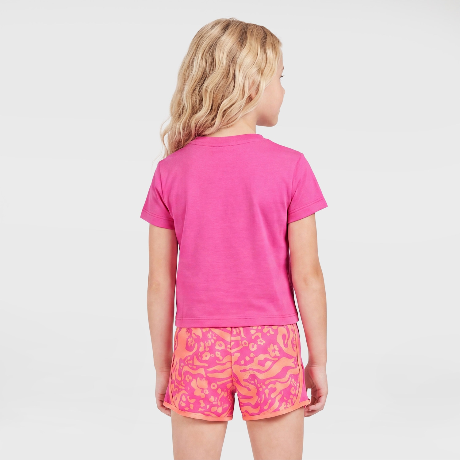 Conjunto Infantil Nike Wild Flow Camiseta + Short - Foto 2