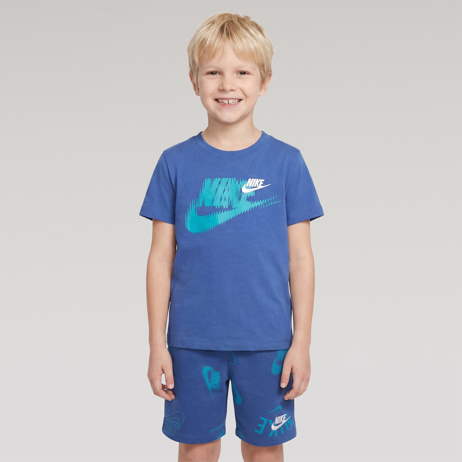 Conjunto Camiseta + Bermuda Infantil Nike Youth Basic - Foto 1