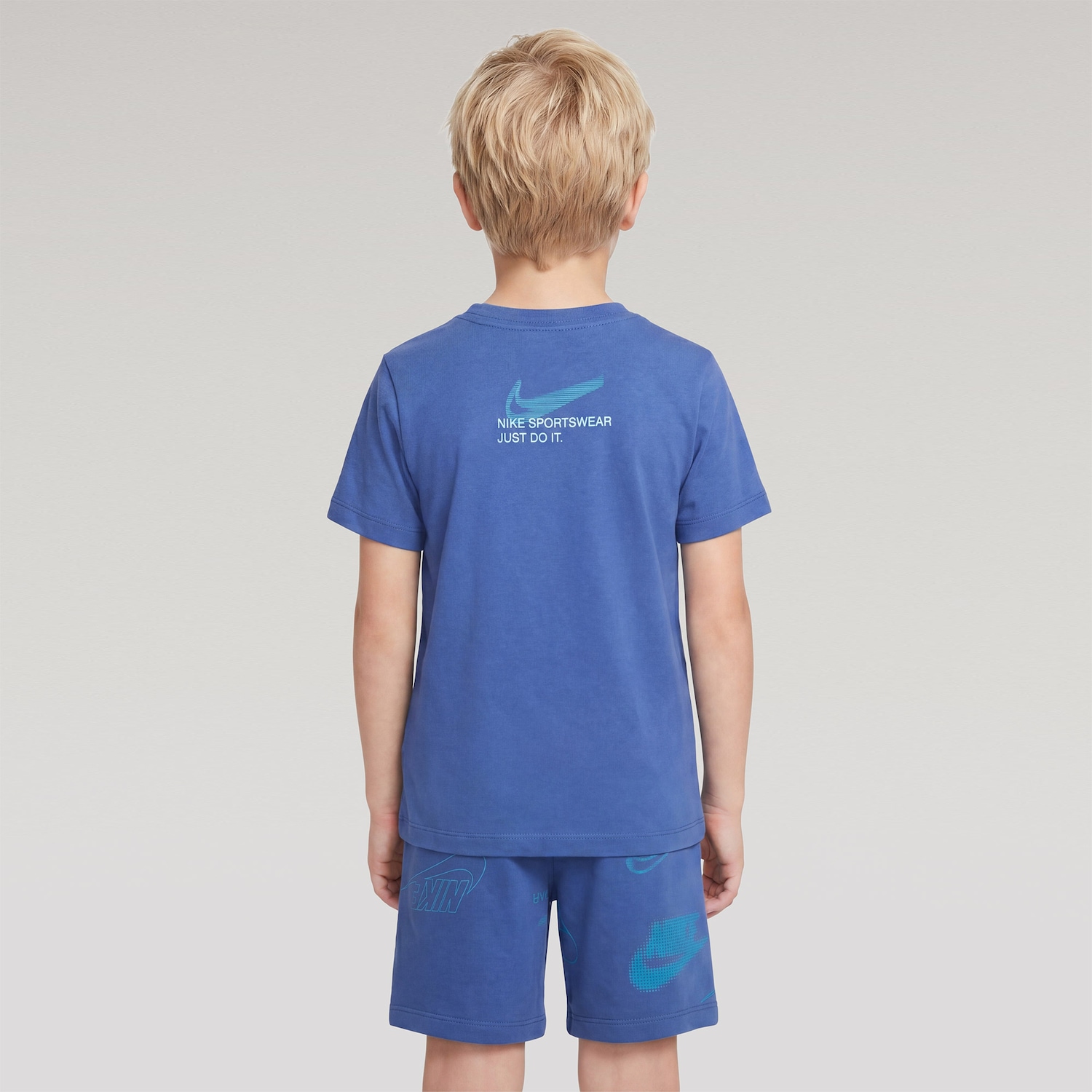 Conjunto Camiseta + Bermuda Infantil Nike Youth Basic - Foto 2