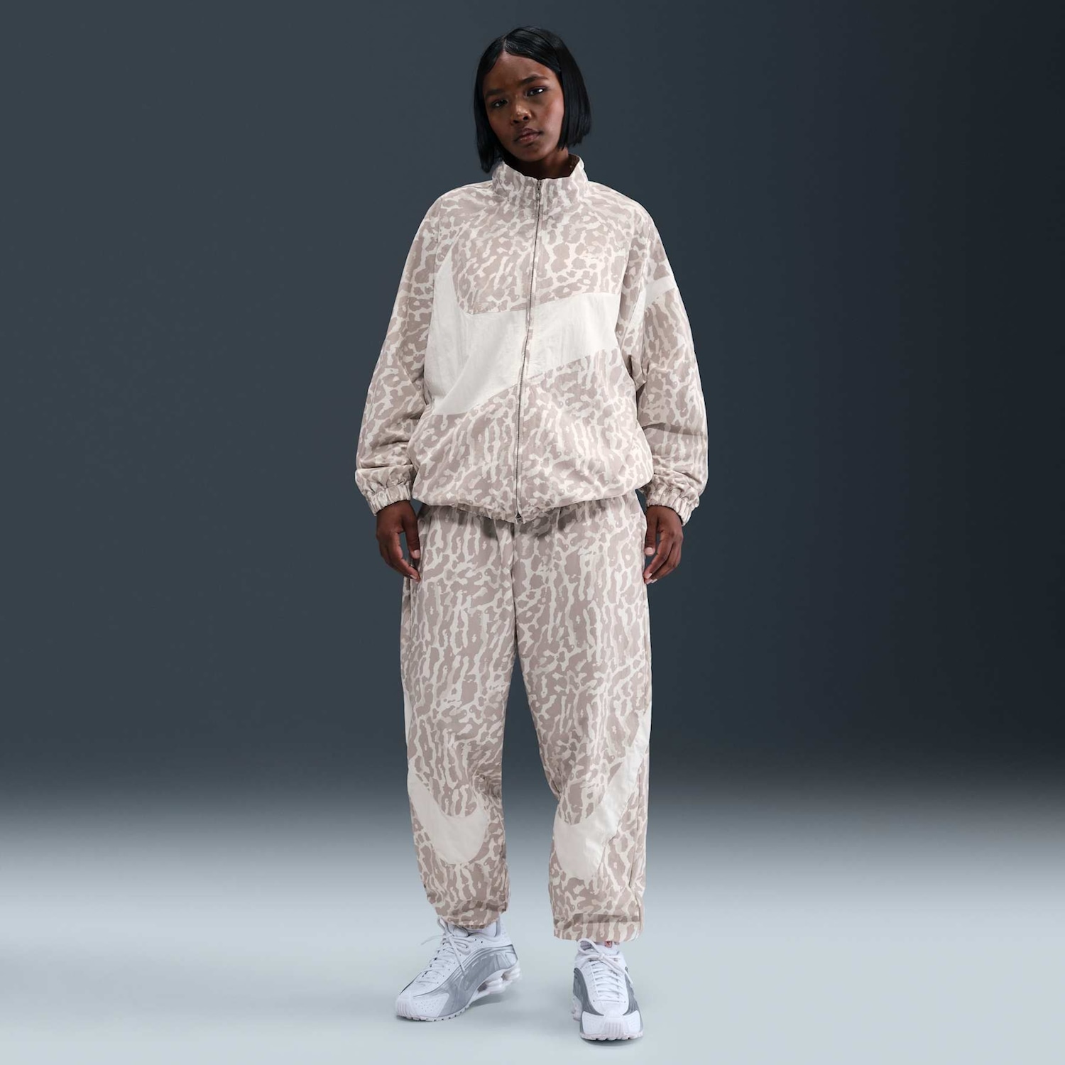 Calça Nike Sportswear Trend Woven Feminina - Foto 1