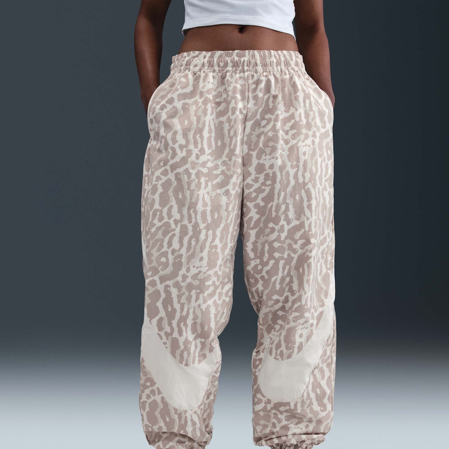Calça Nike Sportswear Trend Woven Feminina - Foto 3