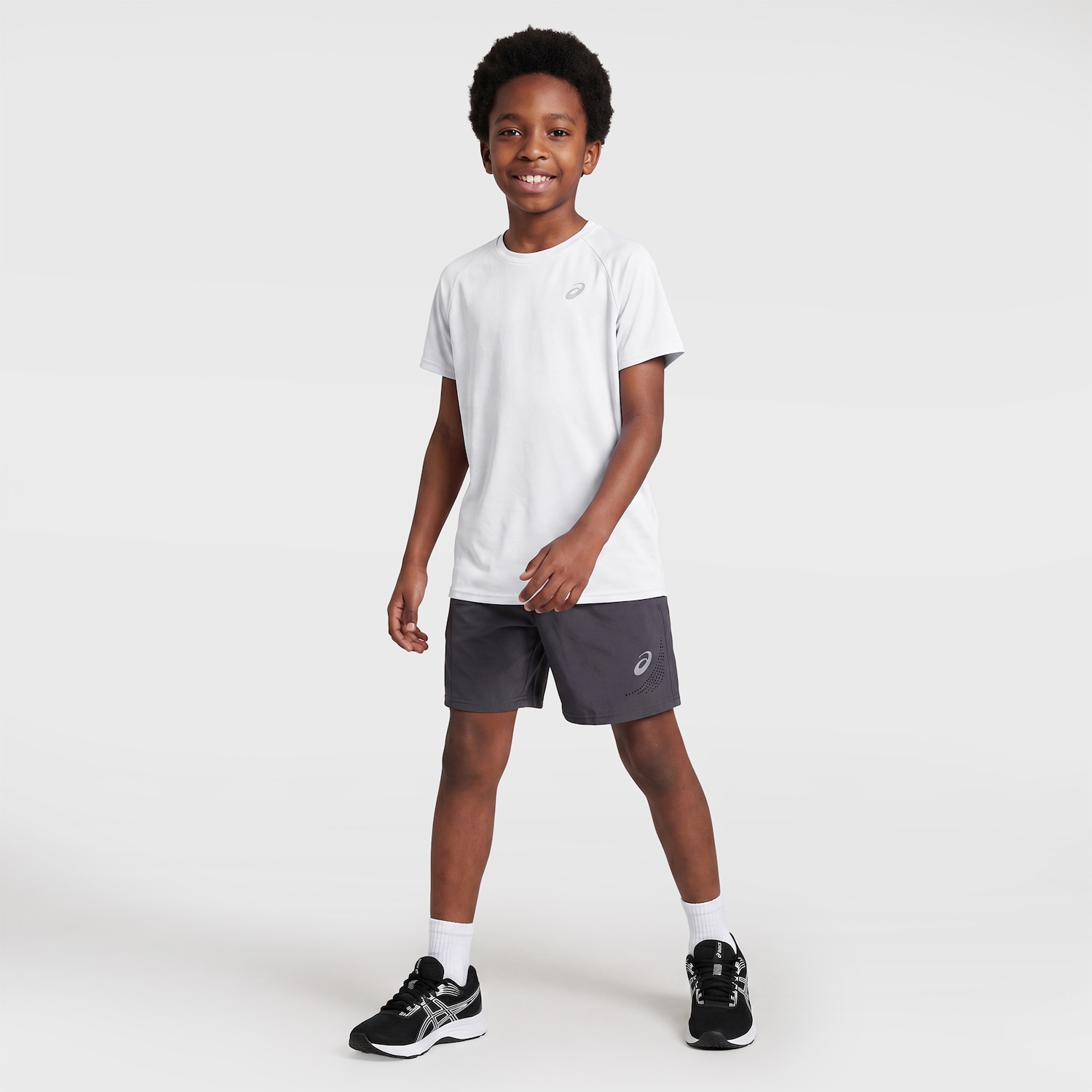Camiseta Tennis Asics Emblema Menino - Infantil - Foto 3