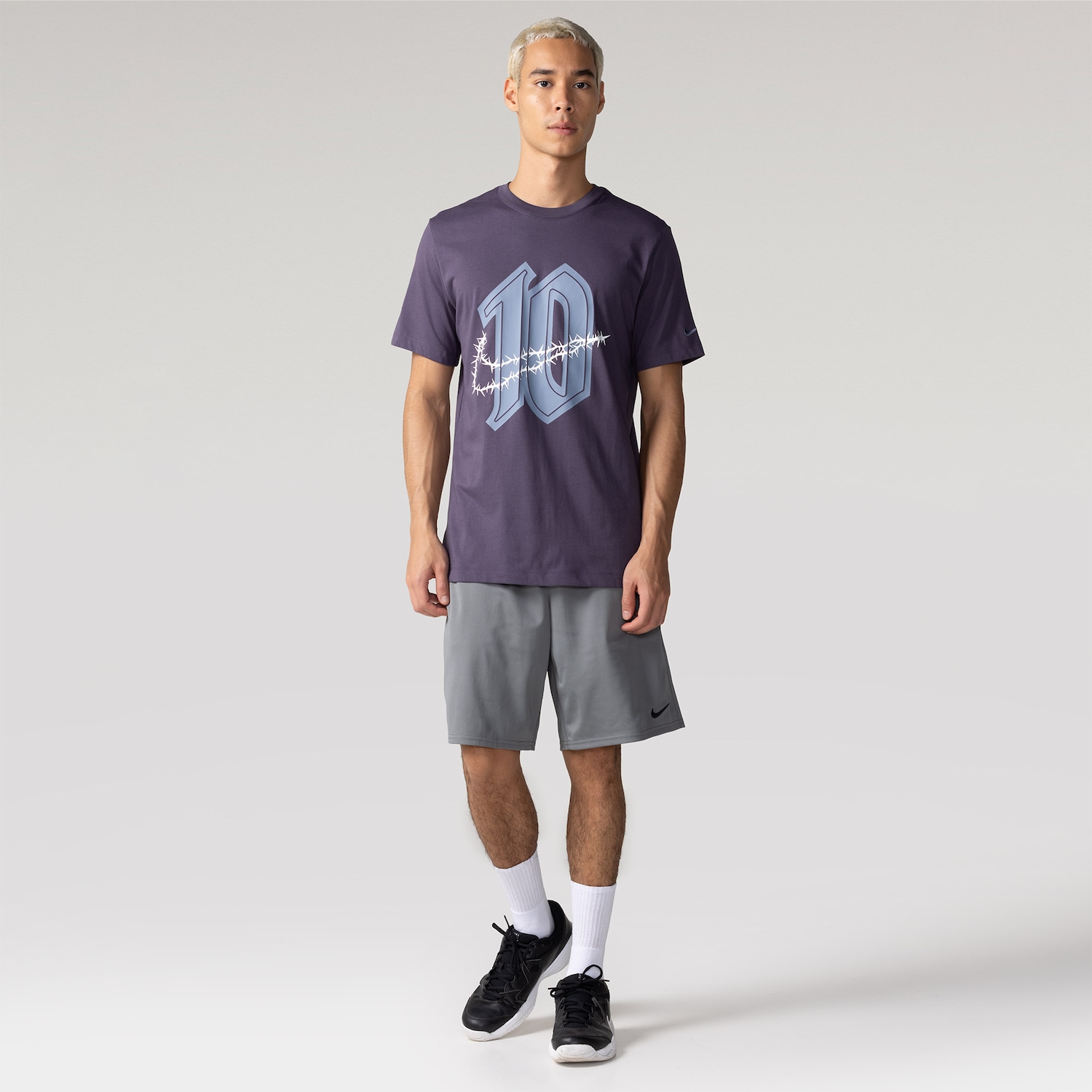 Camiseta Nike Sportswear Masculina - Foto 3
