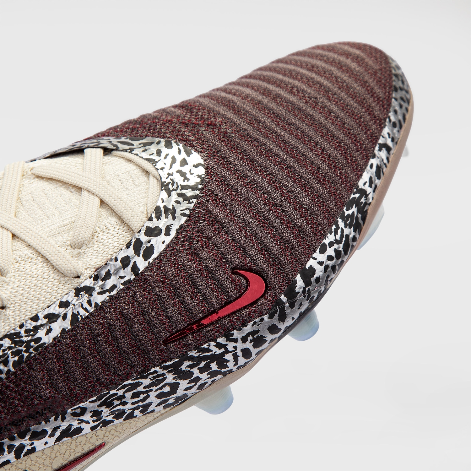 Chuteira de Campo Adulto Nike Phantom 6 Low Elite - Foto 4