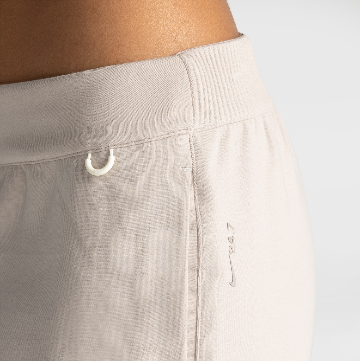 Calça Nike Dri-Fit 247 Soft Knit Feminina - Foto 4