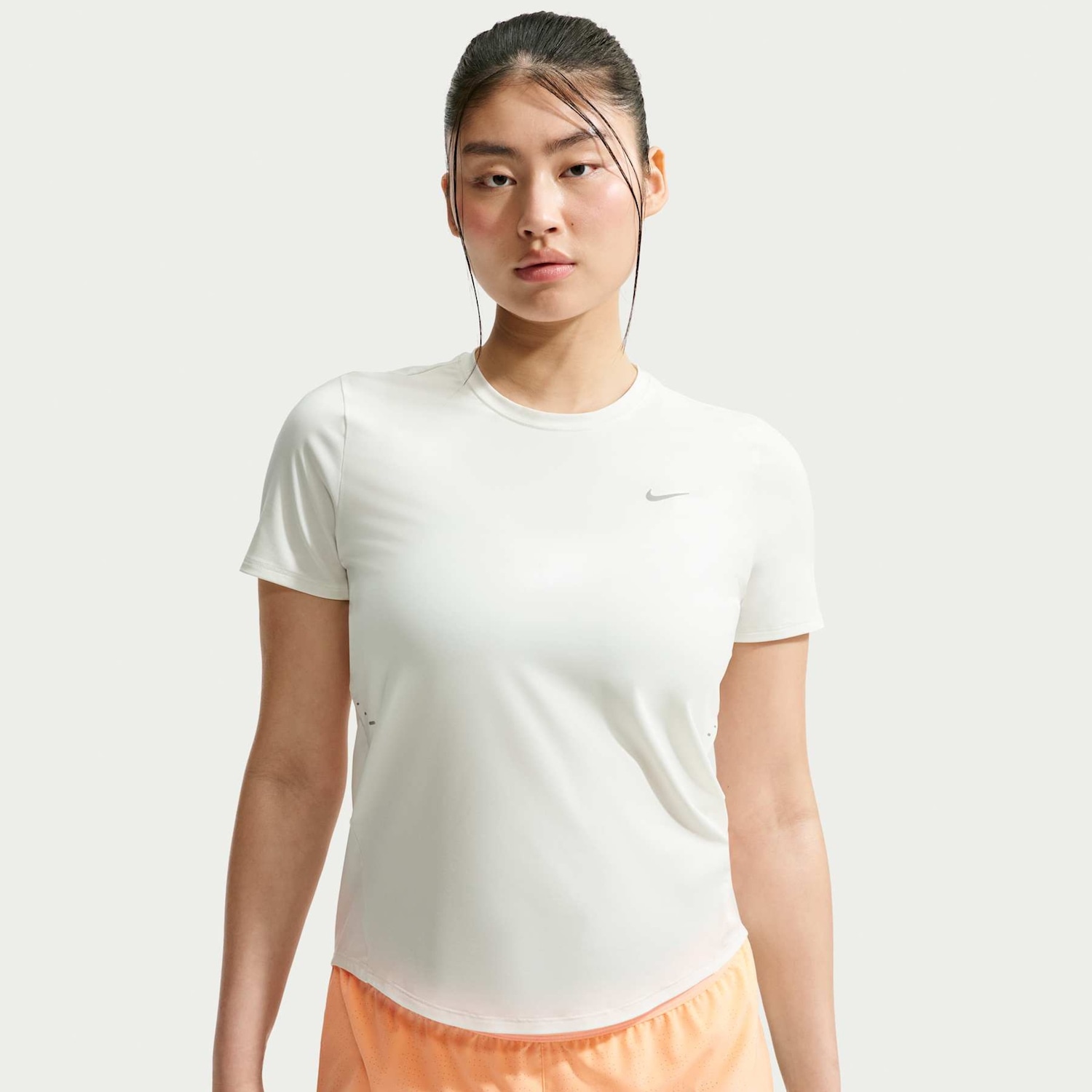 Camiseta Nike Swift DF Feminina Manga Curta Corrida - Foto 1