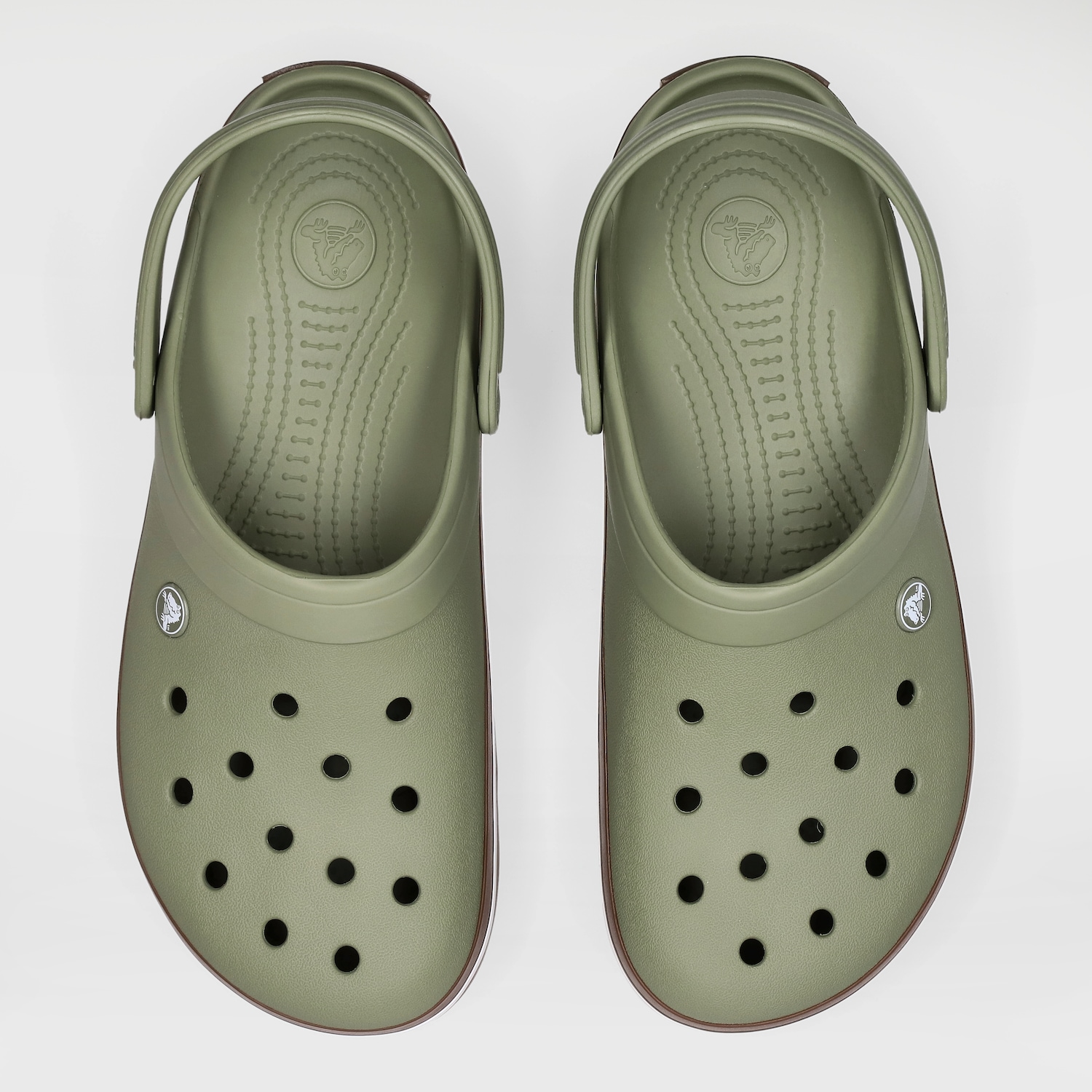 Sandália Crocs Crocband Gum Clog Unissex - Foto 4