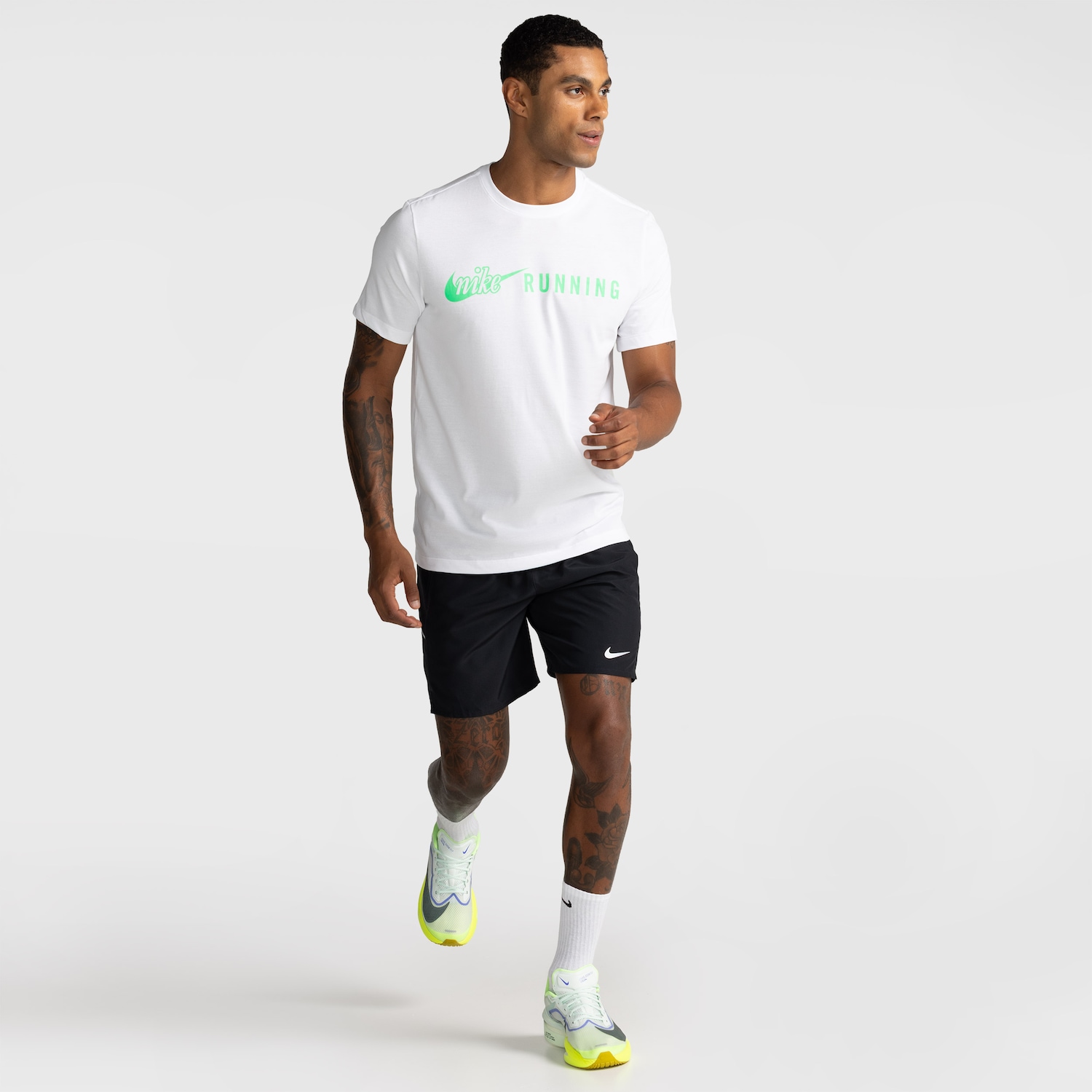 Camiseta Nike Dri-Fit Standard Run Masculina - Foto 3
