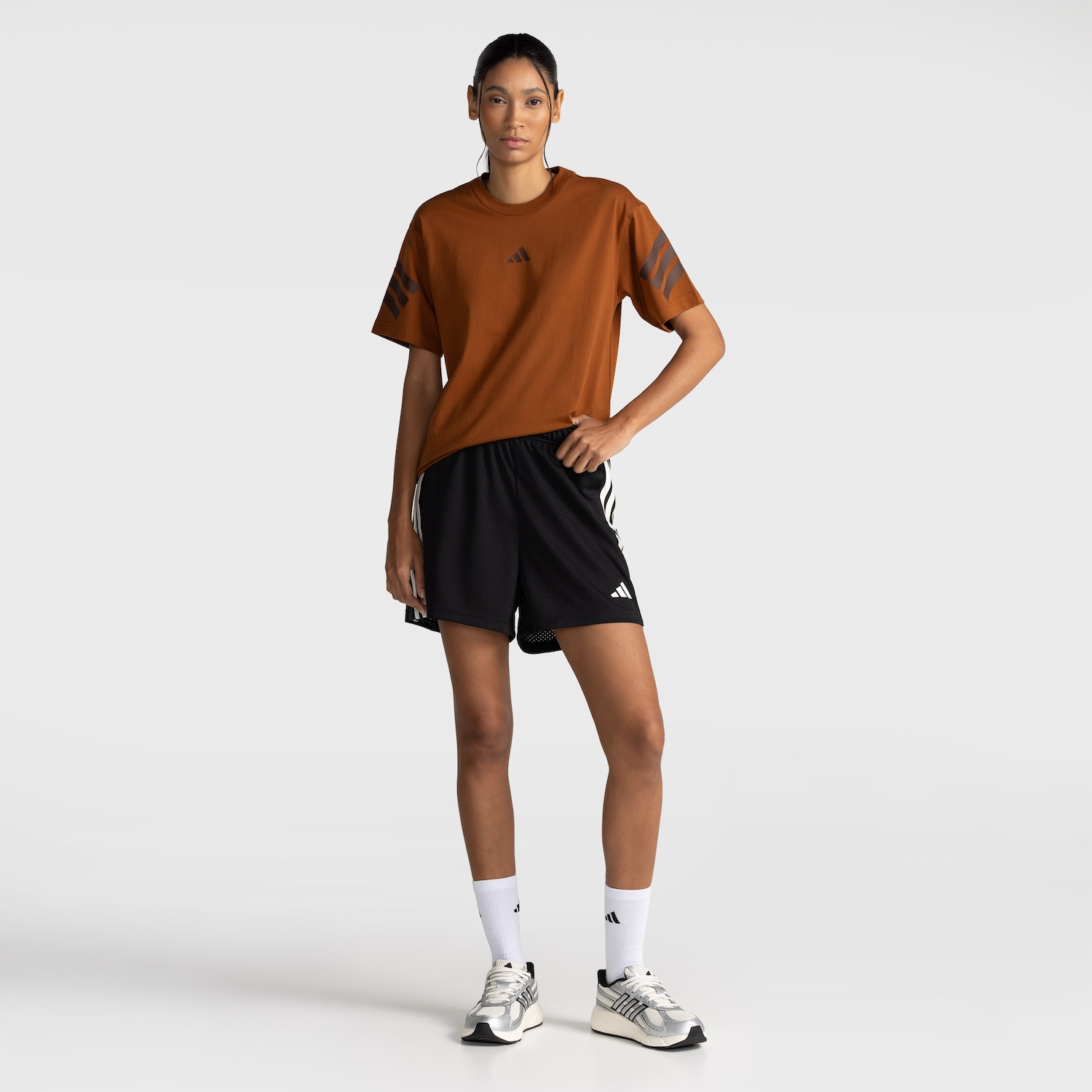 Camiseta adidas Future Icons 3 Stripes Feminina - Foto 2