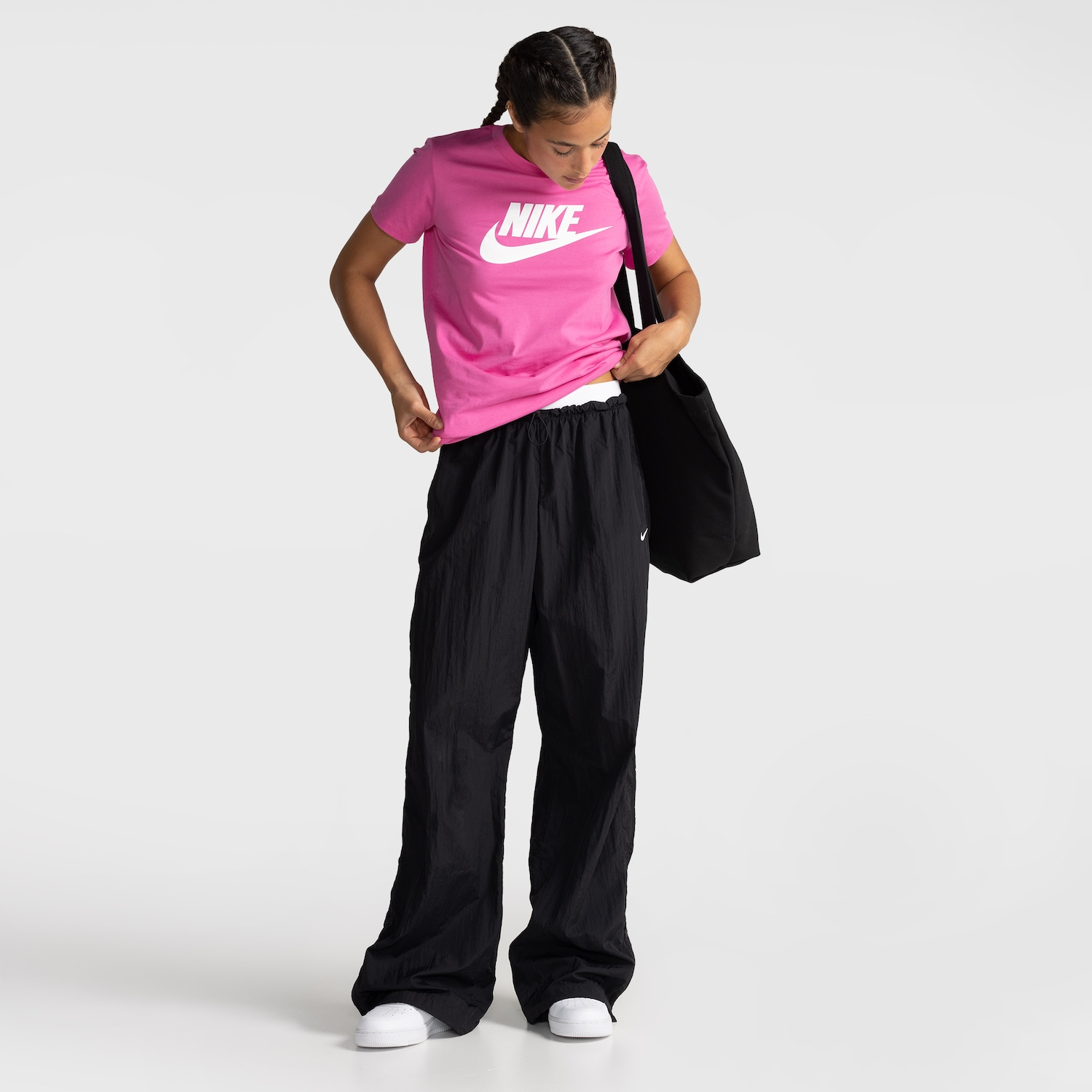 Camiseta Nike NSW Essntl Manga Curta Unissex - Foto 3