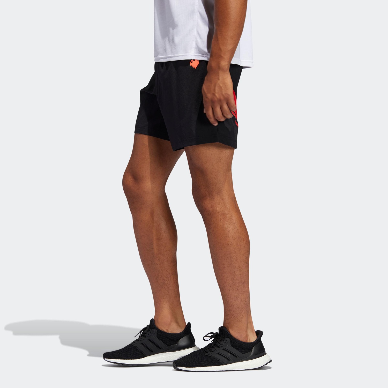 Shorts adidas Own The Run Valentine - Masculina - Foto 4