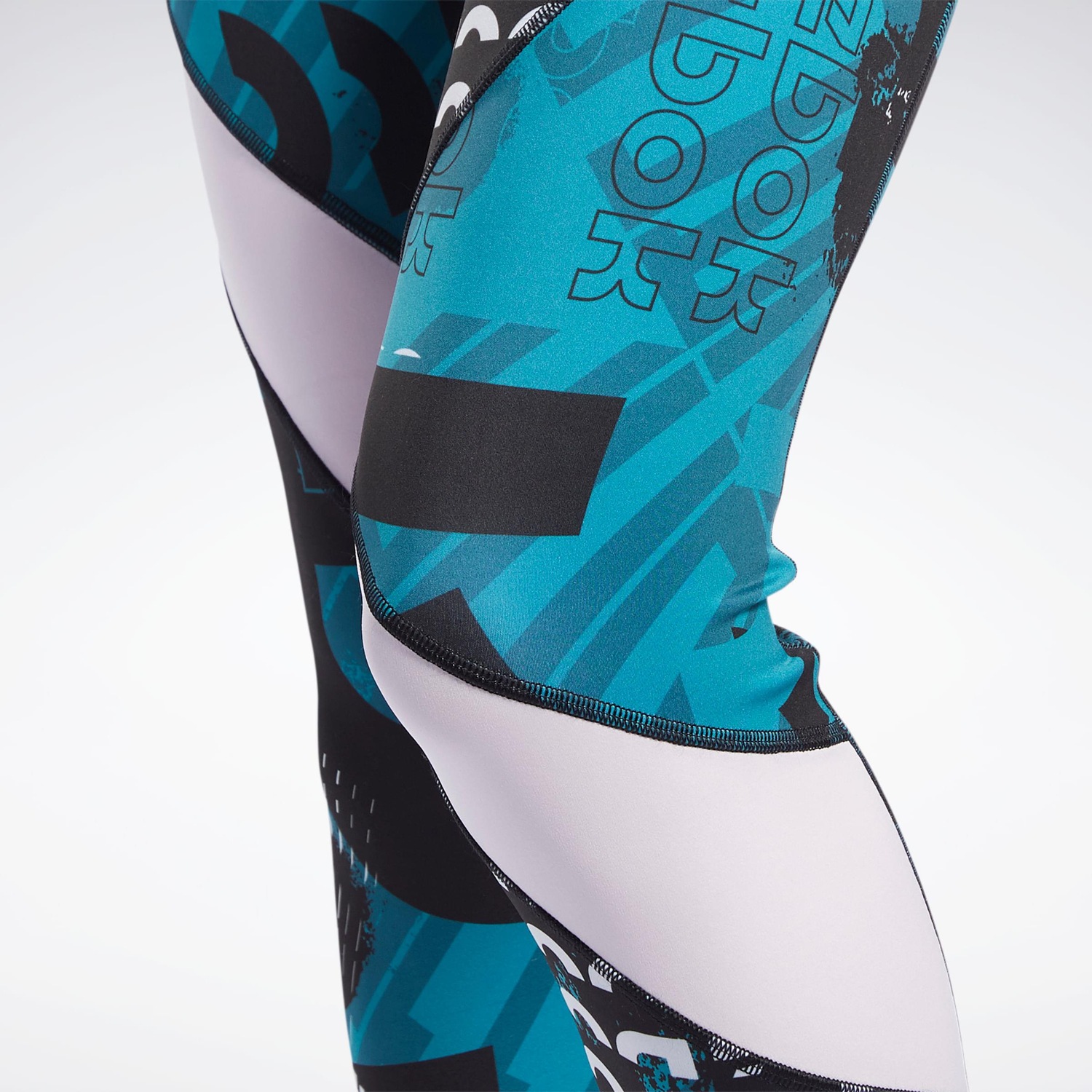 Calça Legging Reebok Meet You There Allover Print - Feminina - Foto 4