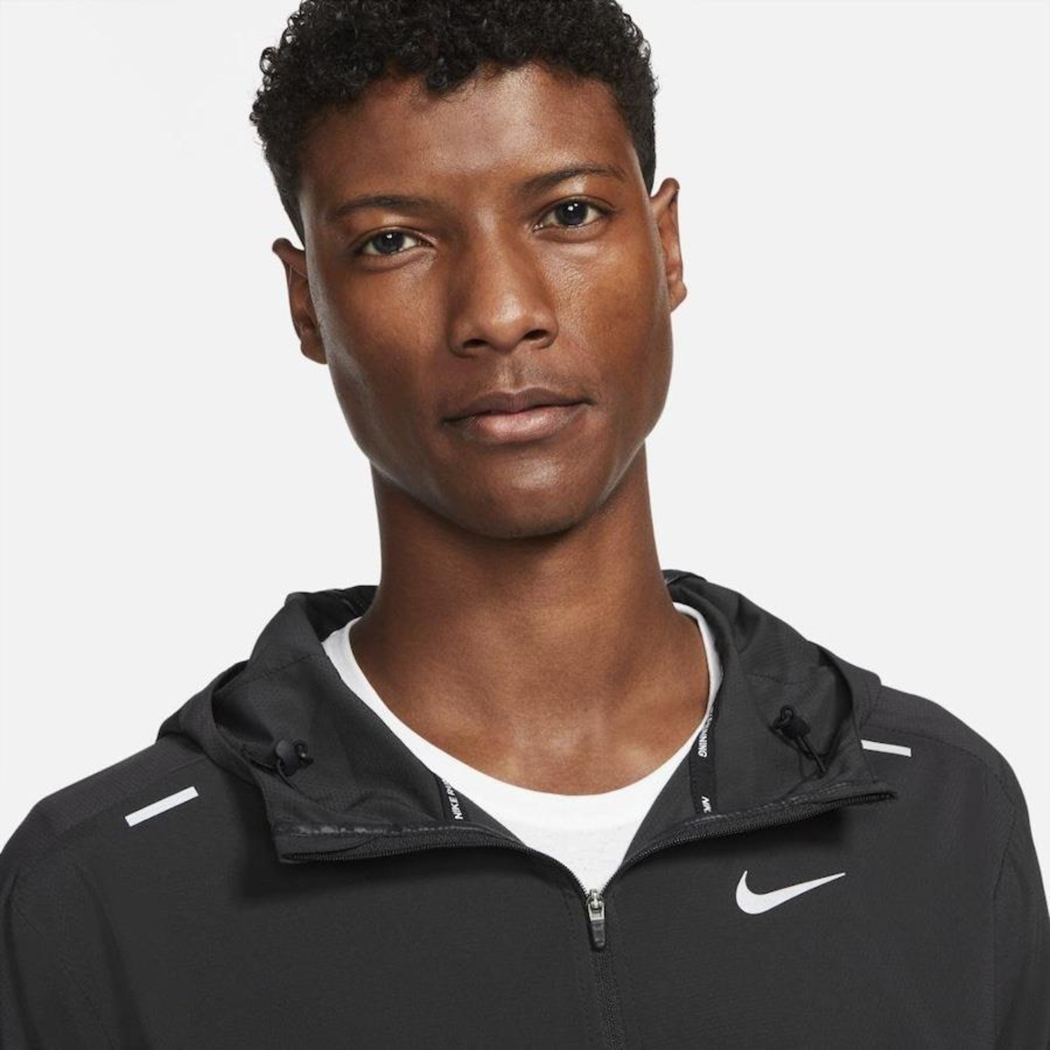 Jaqueta Nike Windrunner com Capuz - Masculina - Foto 3