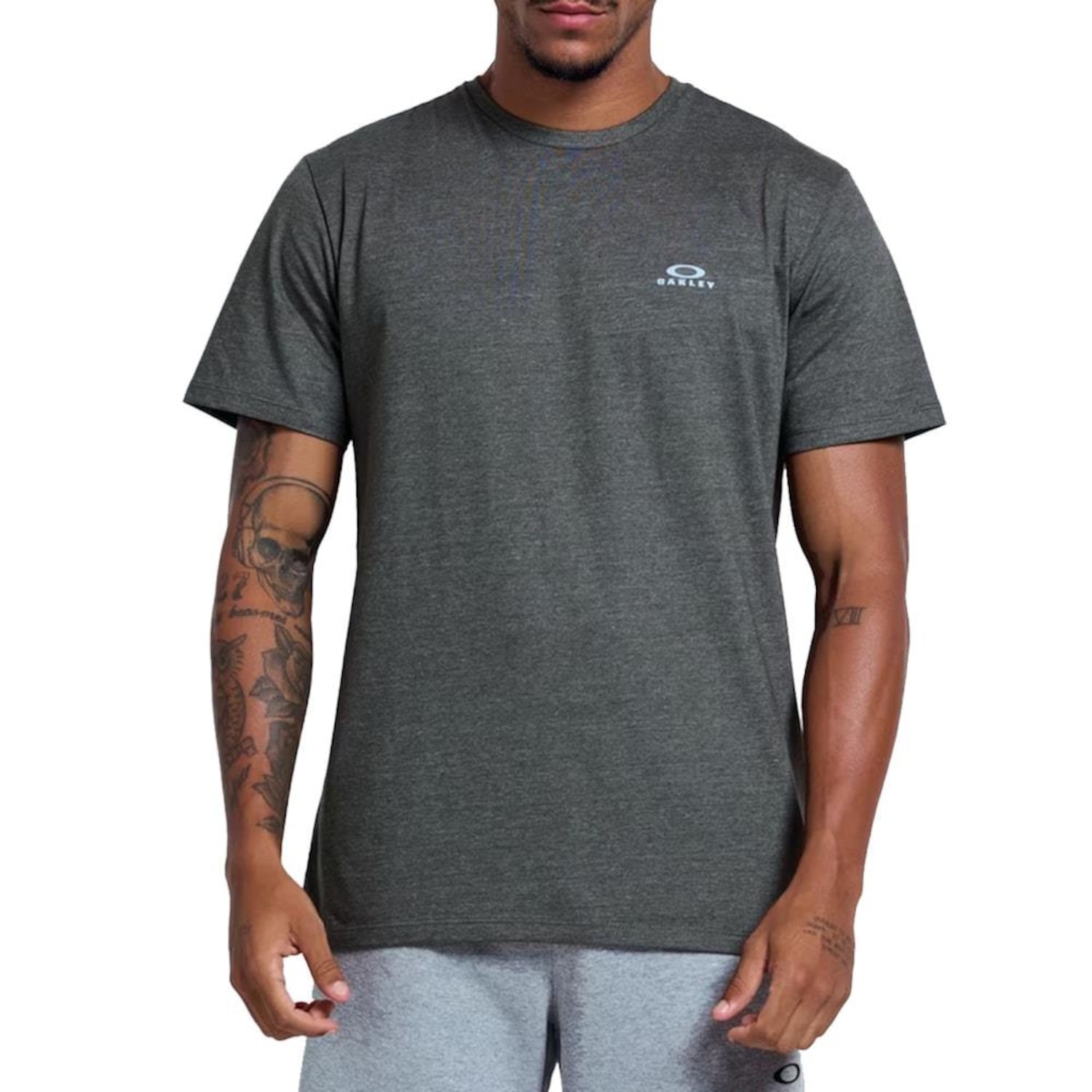 Camiseta Oakley Classic Logo Blackout - Masculina - Foto 1