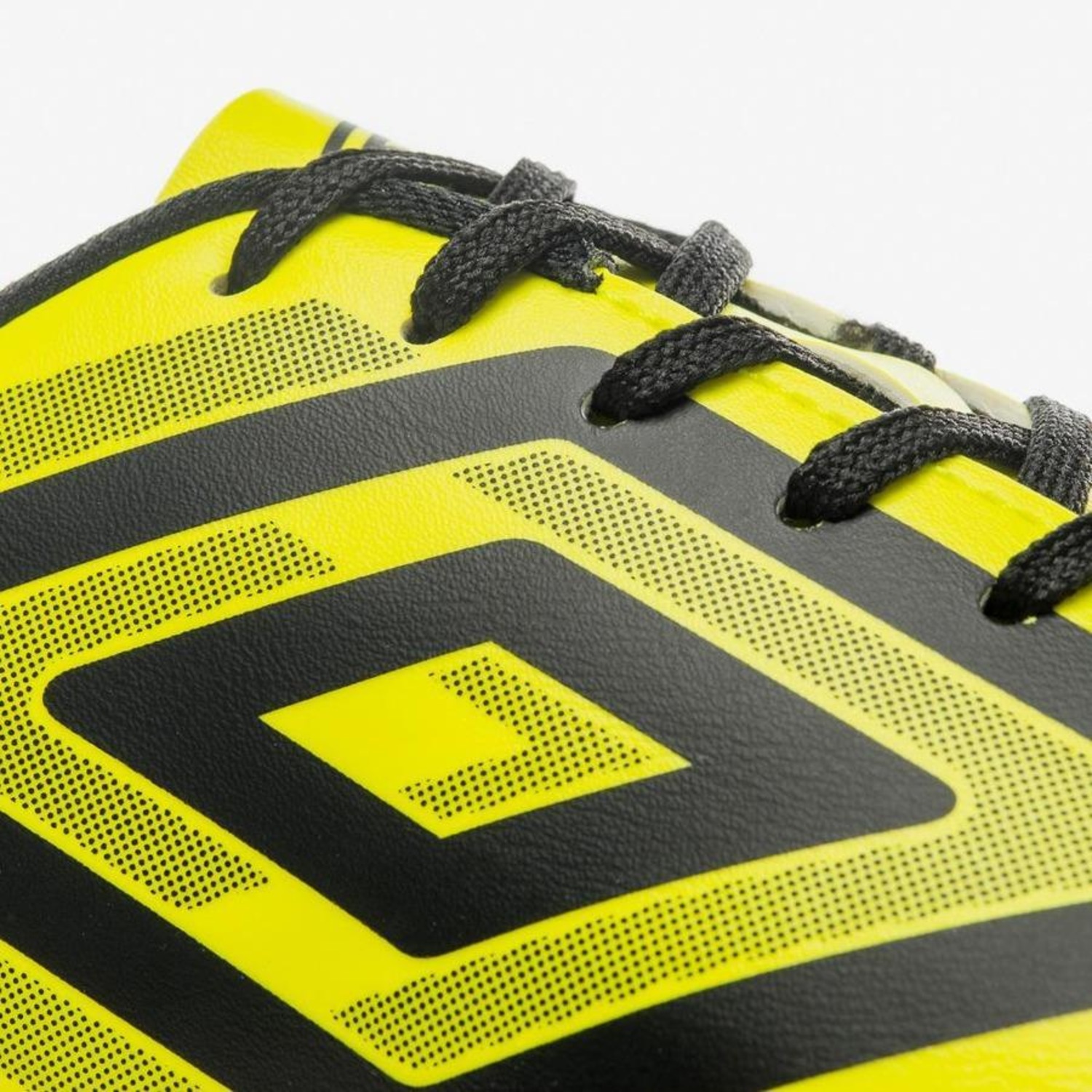 Chuteira de Campo Adulto Umbro Beat - Foto 3