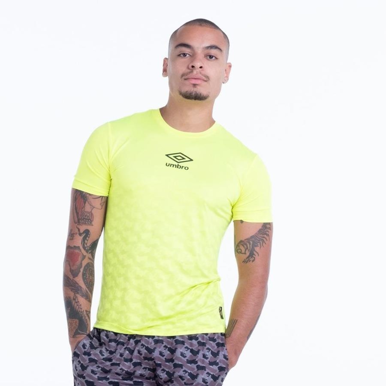 Camisa de Futevôlei Umbro Graphic C. - Masculina - Foto 1
