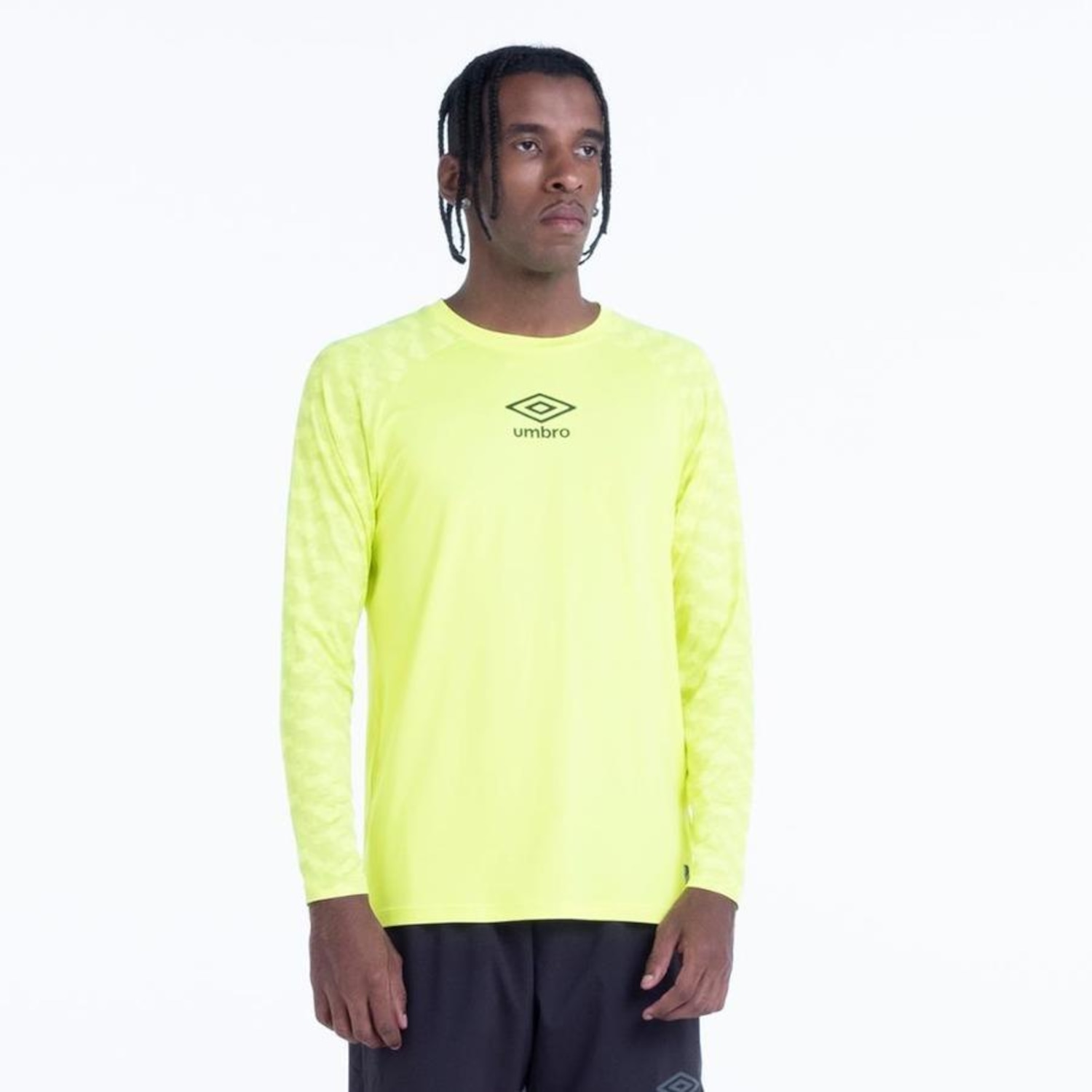Camiseta Umbro Manga Longa Futevolei Graphic C. - Masculina - Foto 1