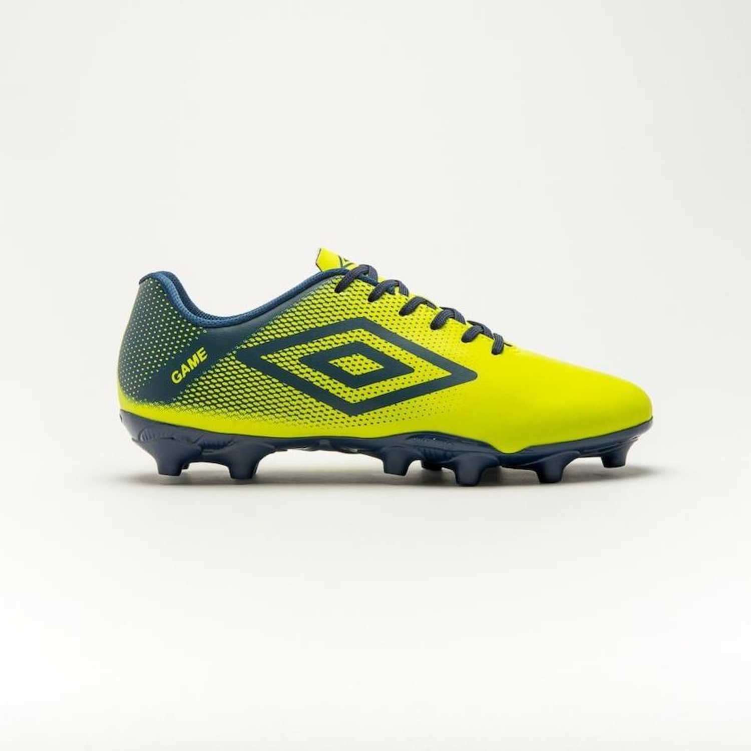 Chuteira de Campo Umbro Game - Adulto - Foto 1
