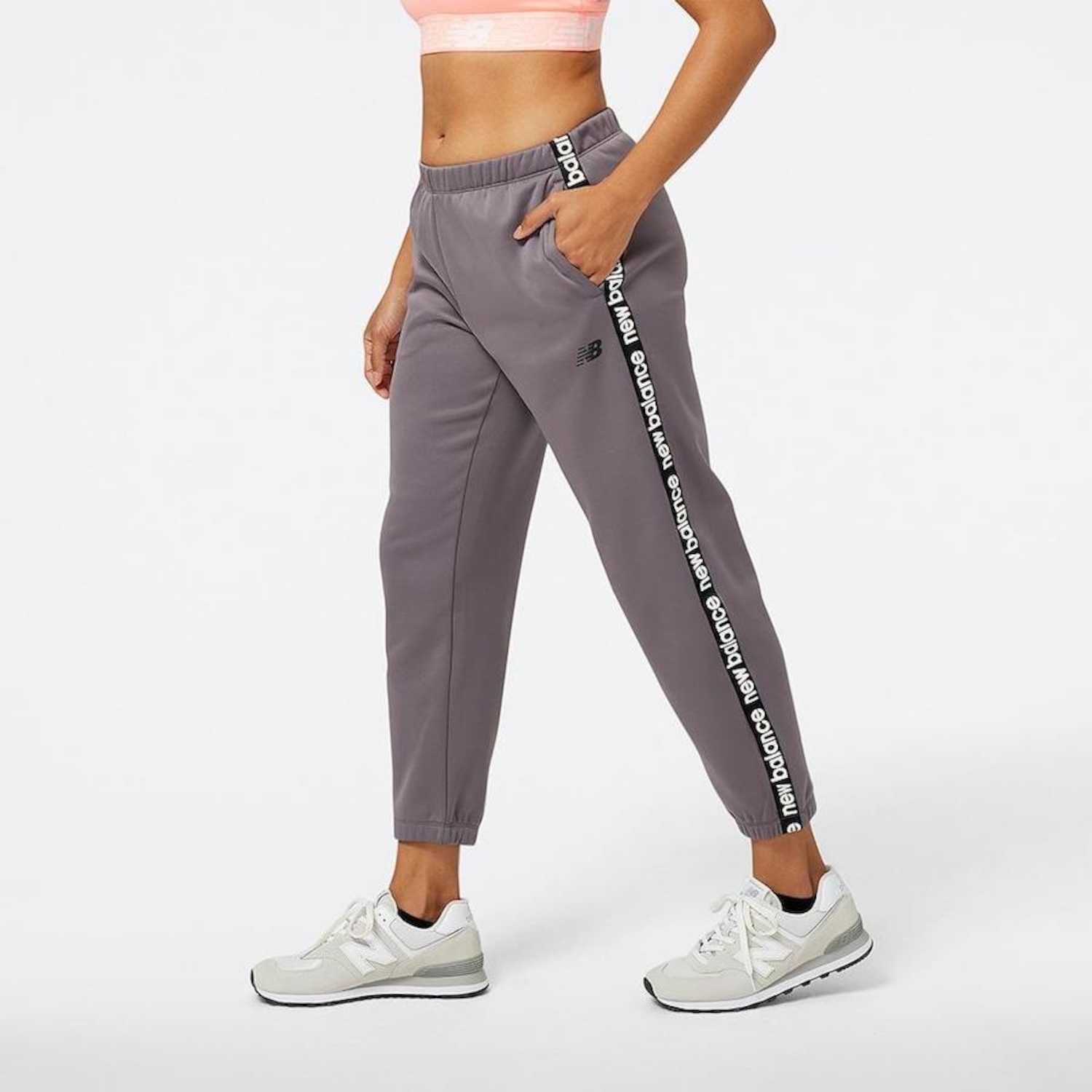 Calça New Balance Relentless Performance - Feminina - Foto 2