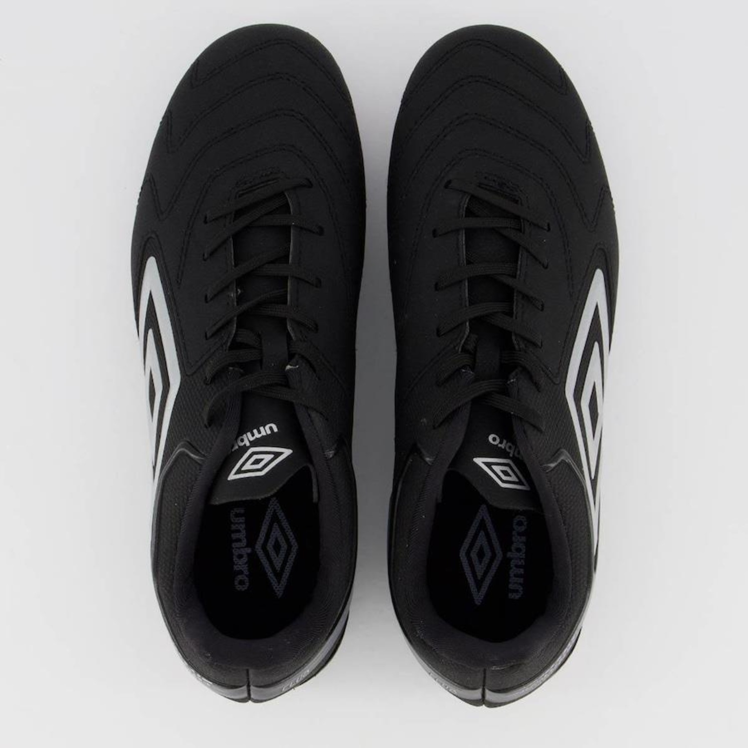 Chuteira de Campo Umbro Adamant Master Class Club - Adulto - Foto 4