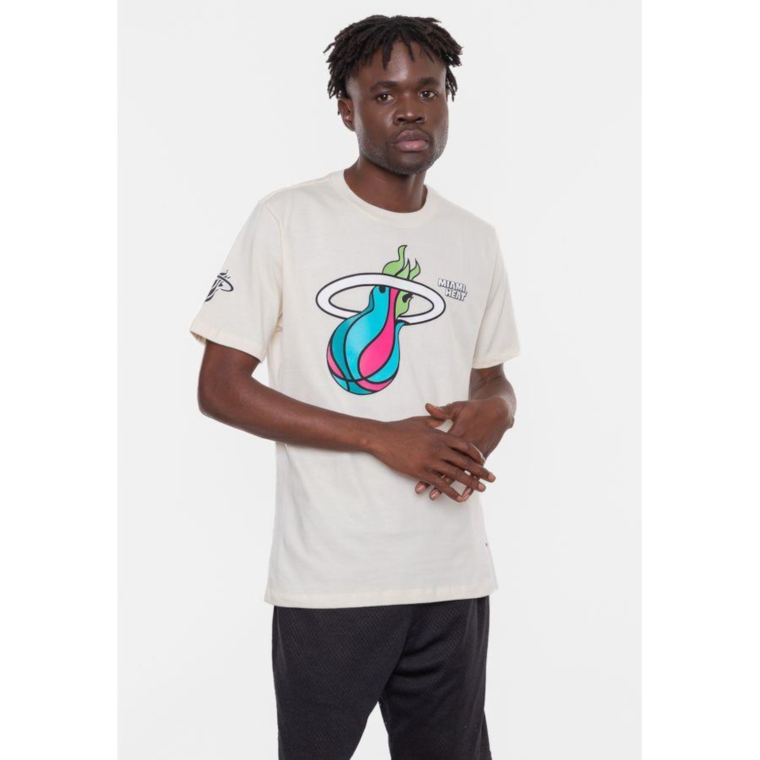 Camiseta NBA Sneakers Miami Heat - Masculina - Foto 4