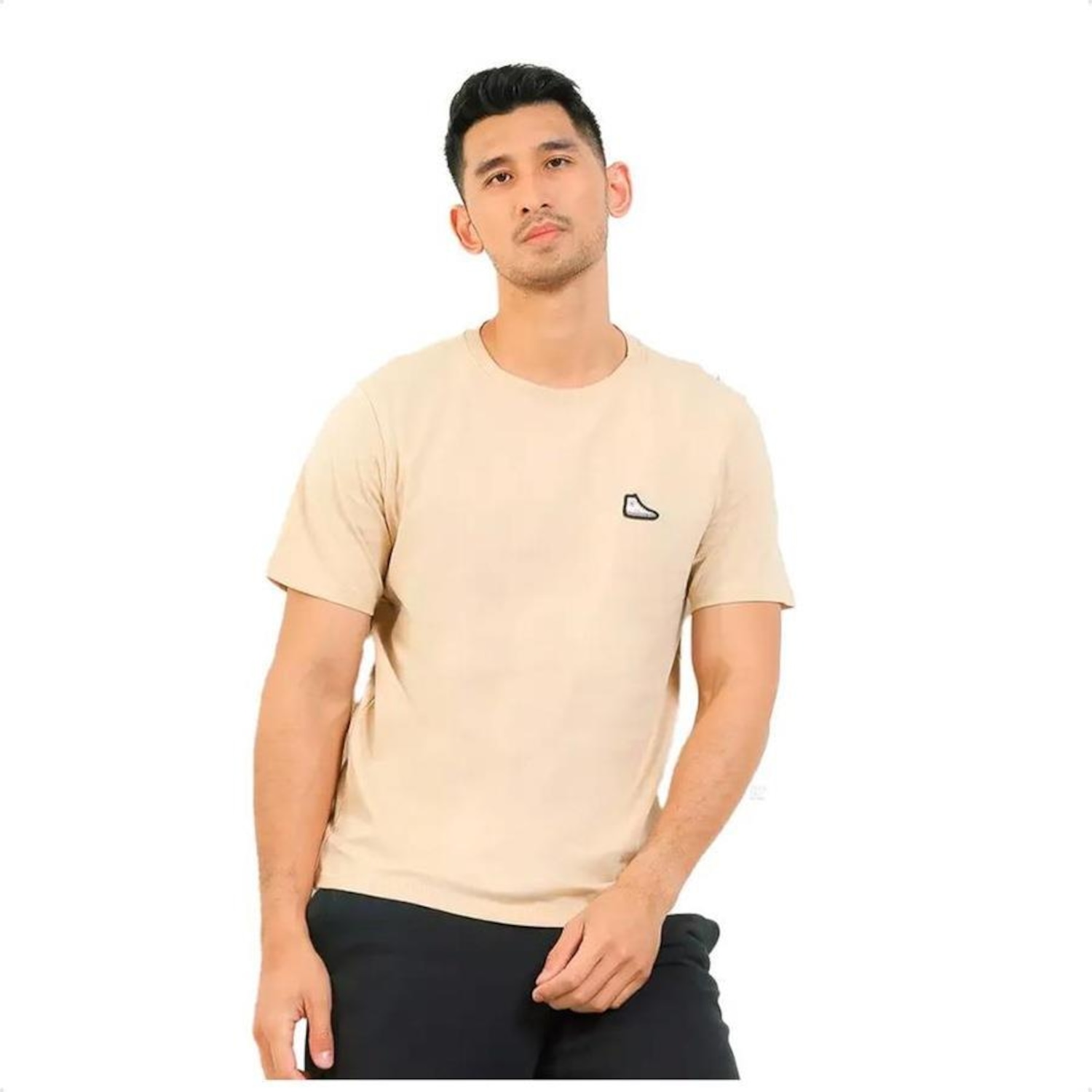 Camiseta Converse All Star Go-To Star Sneaker Patch - Unissex - Foto 1