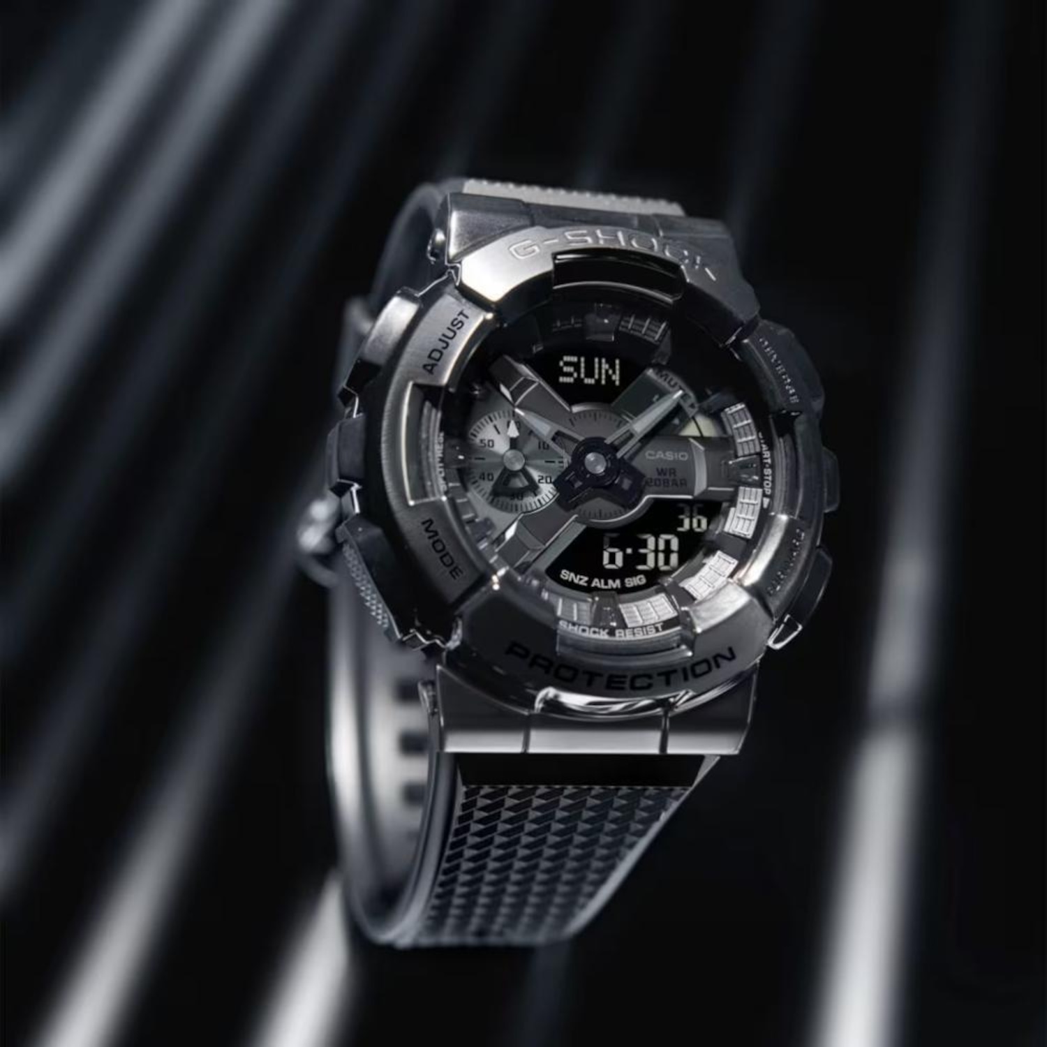 Relógio Casio G-Shock Gm-110Bb-1Adr Metal Covered Series - G-Shock Gm-110 Metal - Foto 3