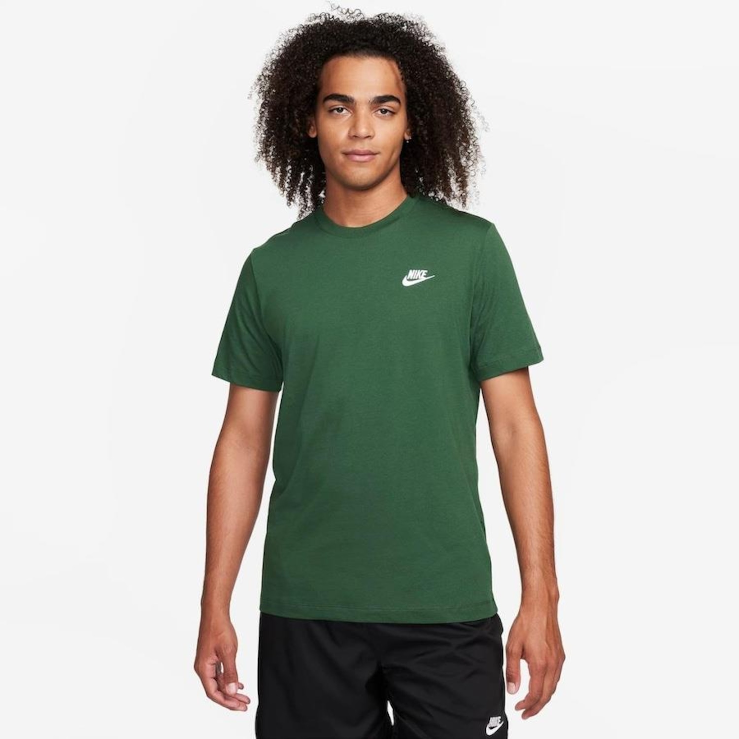 Camiseta Nike Sportswear Club - Masculina - Foto 1