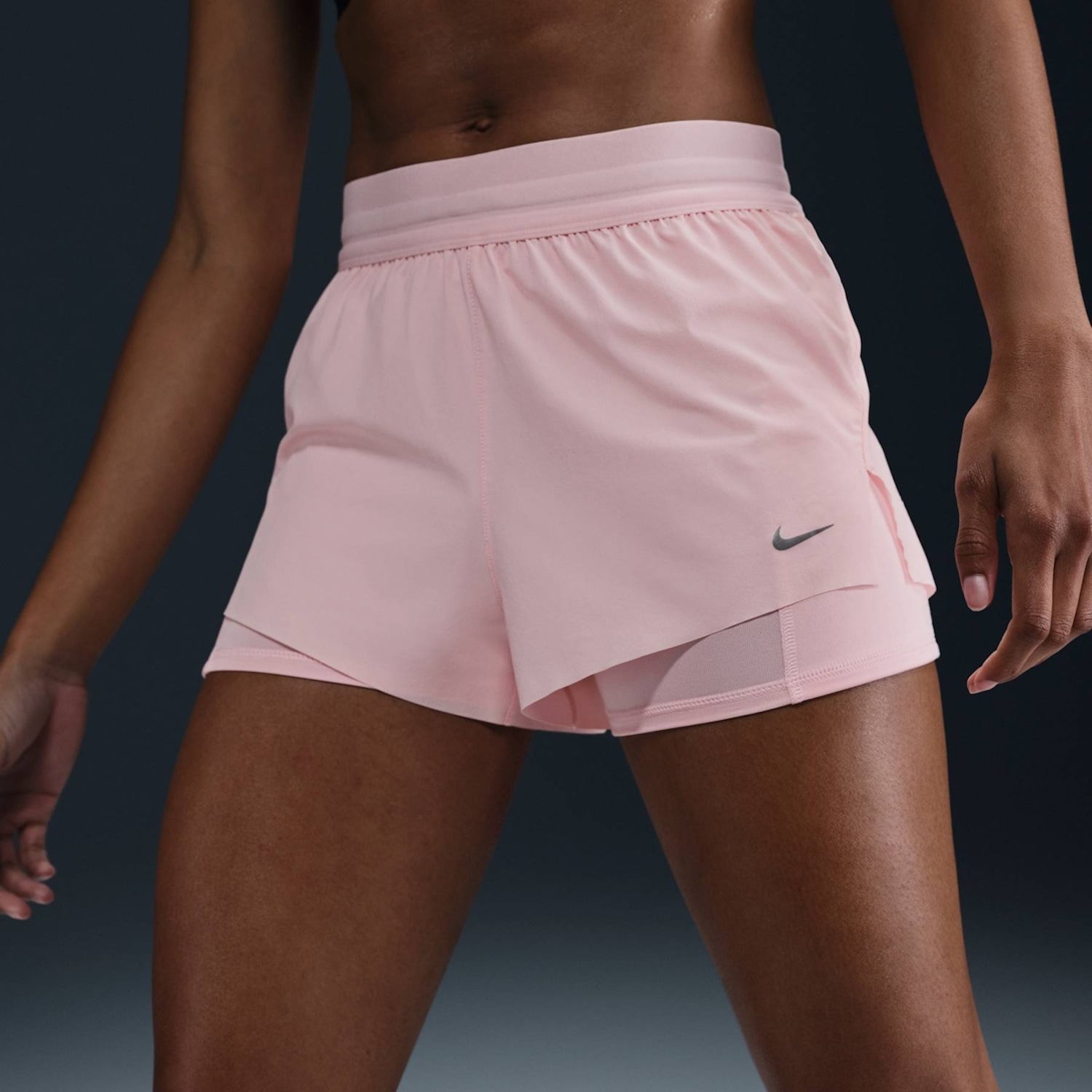 Shorts Nike Dri-FIT Swift - Feminino - Foto 1
