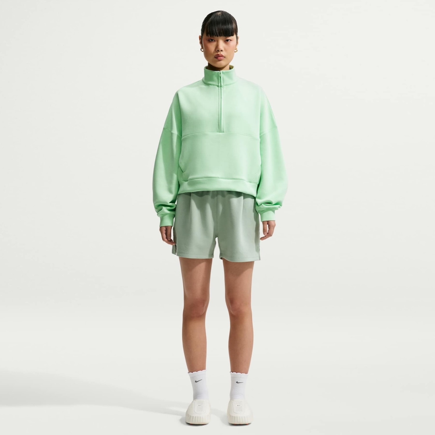 Blusão de Moletom Nike Soft Knit - Feminino - Foto 4