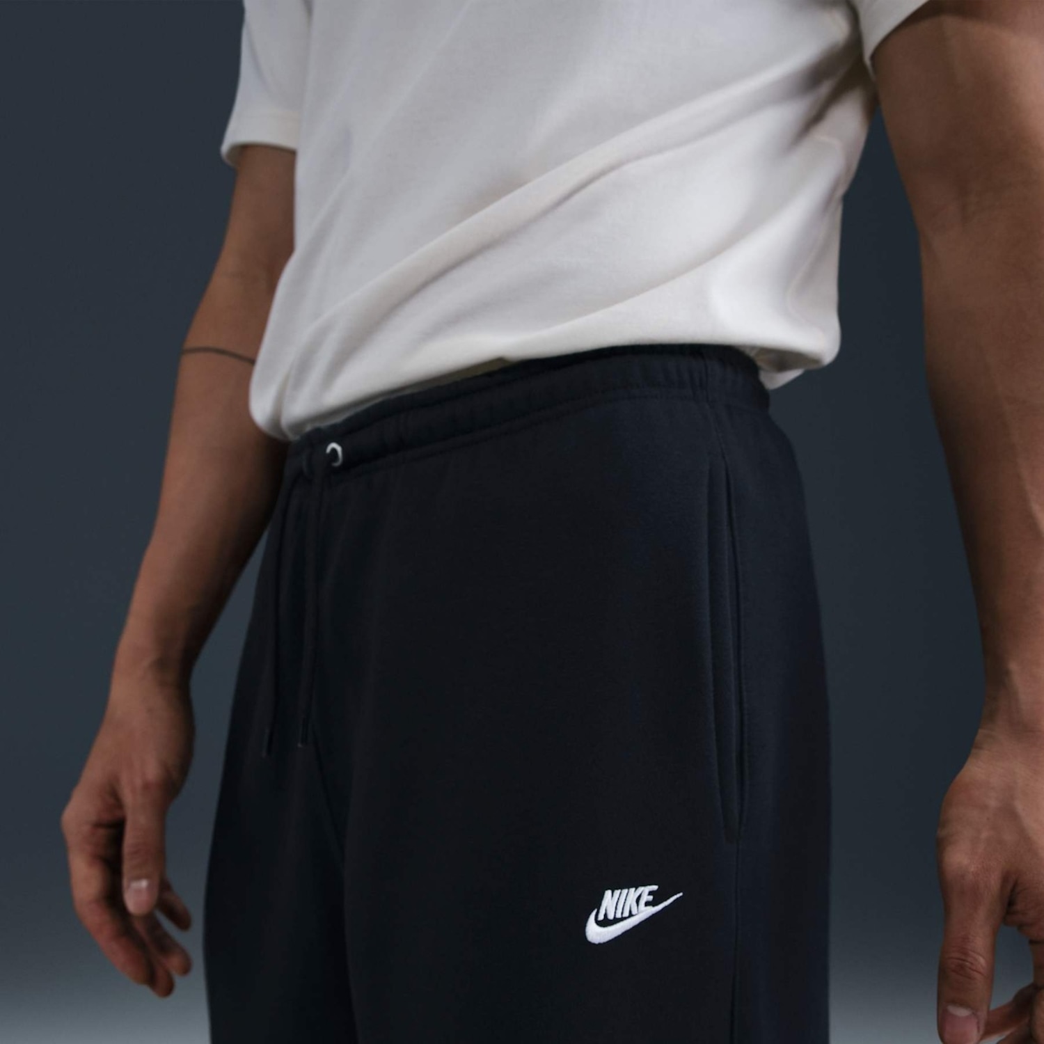 Calça Nike Club Fleece Bungie - Masculina - Foto 3