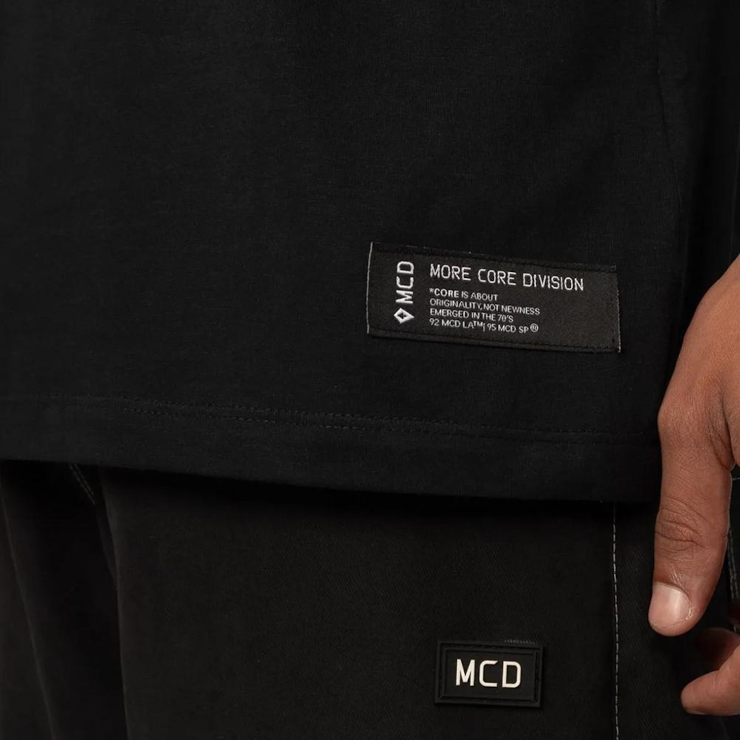 Camiseta Masculina MCD Coração Dourado - Foto 3