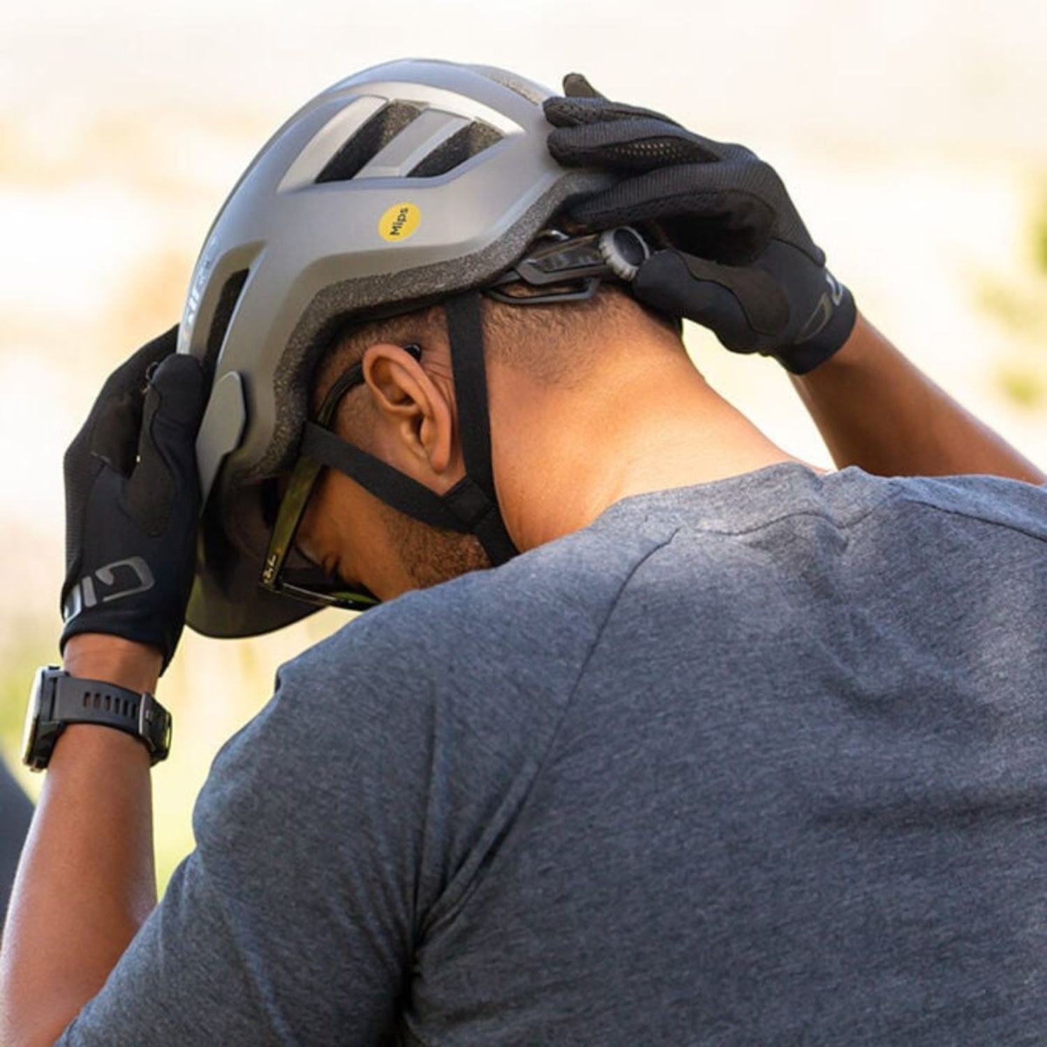 Capacete de Ciclismo MTB Downhill Giro Fixture II Mips - Foto 4