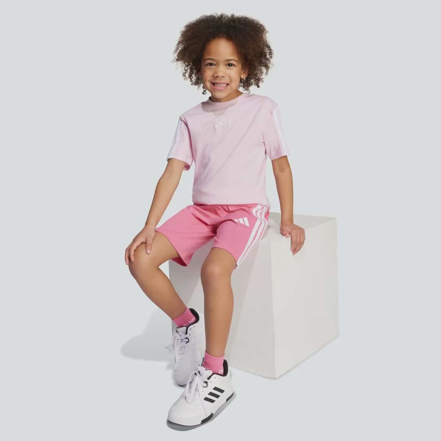 Conjunto adidas Essentials 3 Stripes Infantil - Foto 3