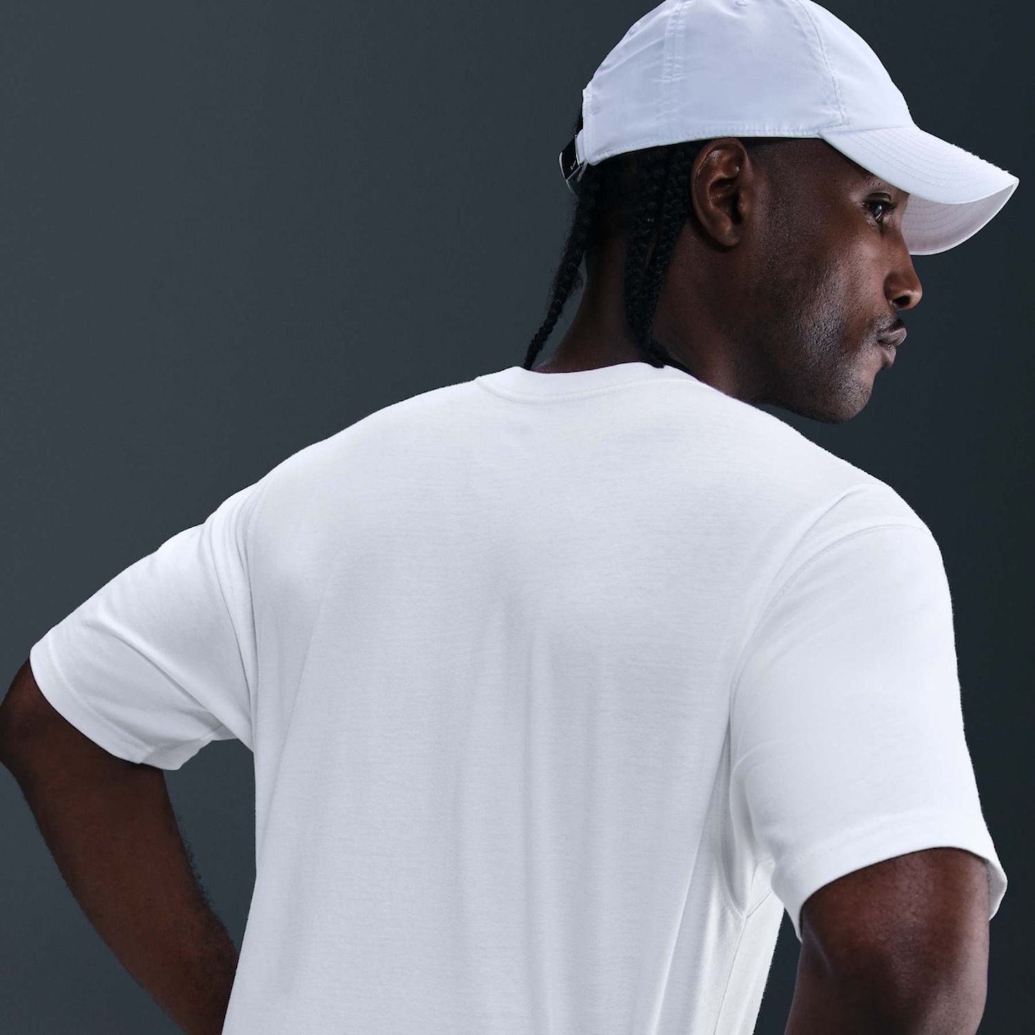 Camiseta Nike Sportswear Patch Masculina - Foto 2