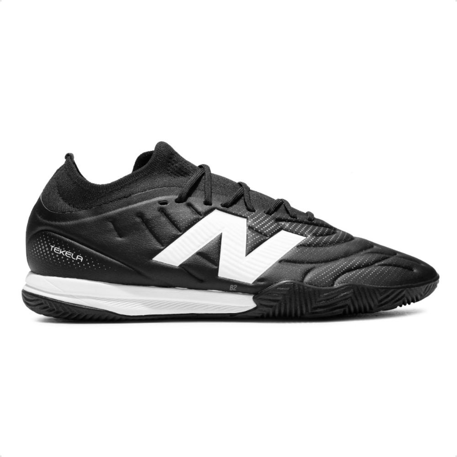 Chuteira Futsal Adulto New Balance Tekela Team Low Laced IN V5 - Foto 1