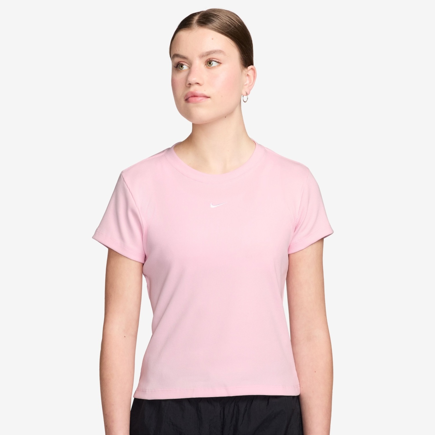 Camiseta Nike Sportswear Feminina - Foto 1