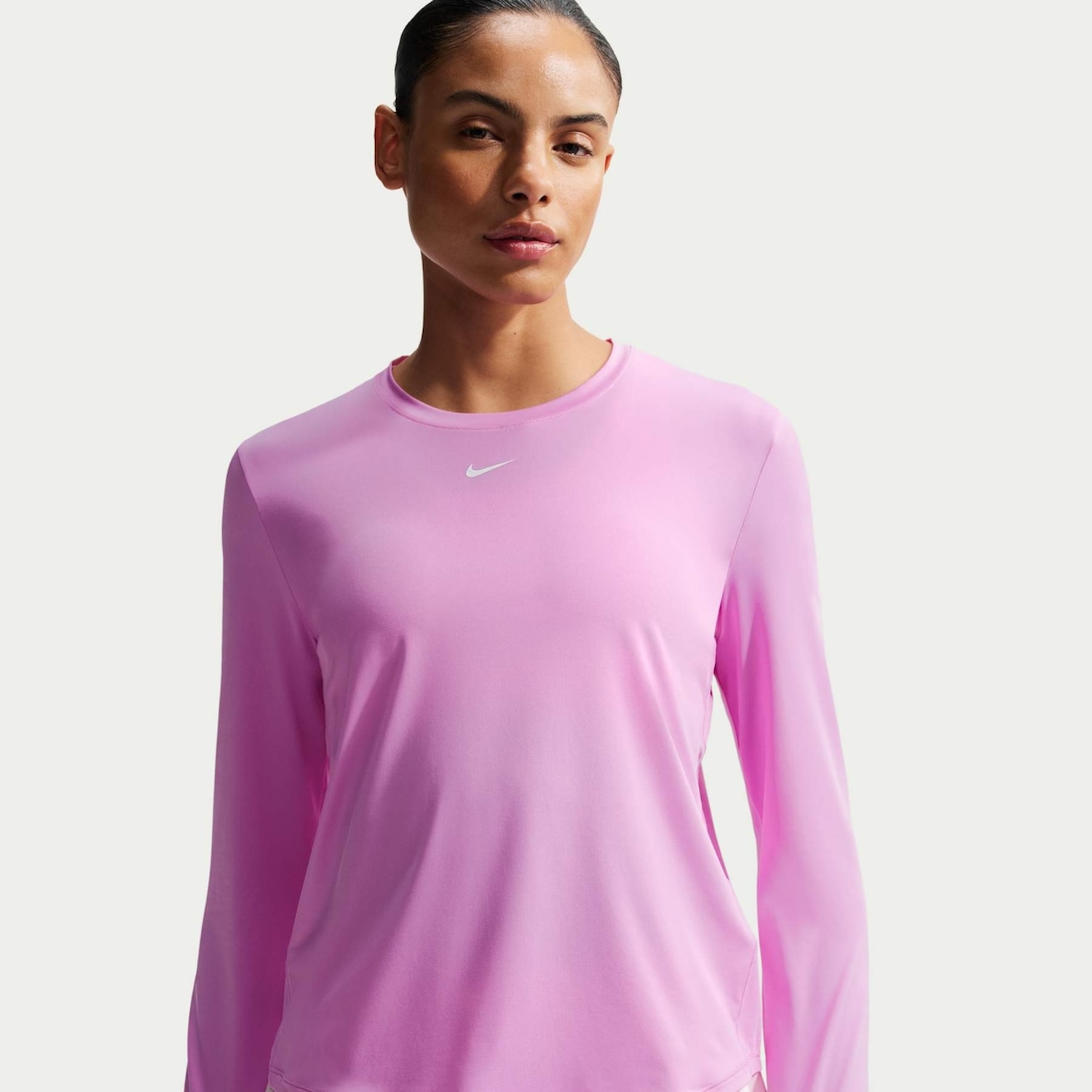Camiseta Nike Manga Longa Dri-FIT One Feminina - Foto 1