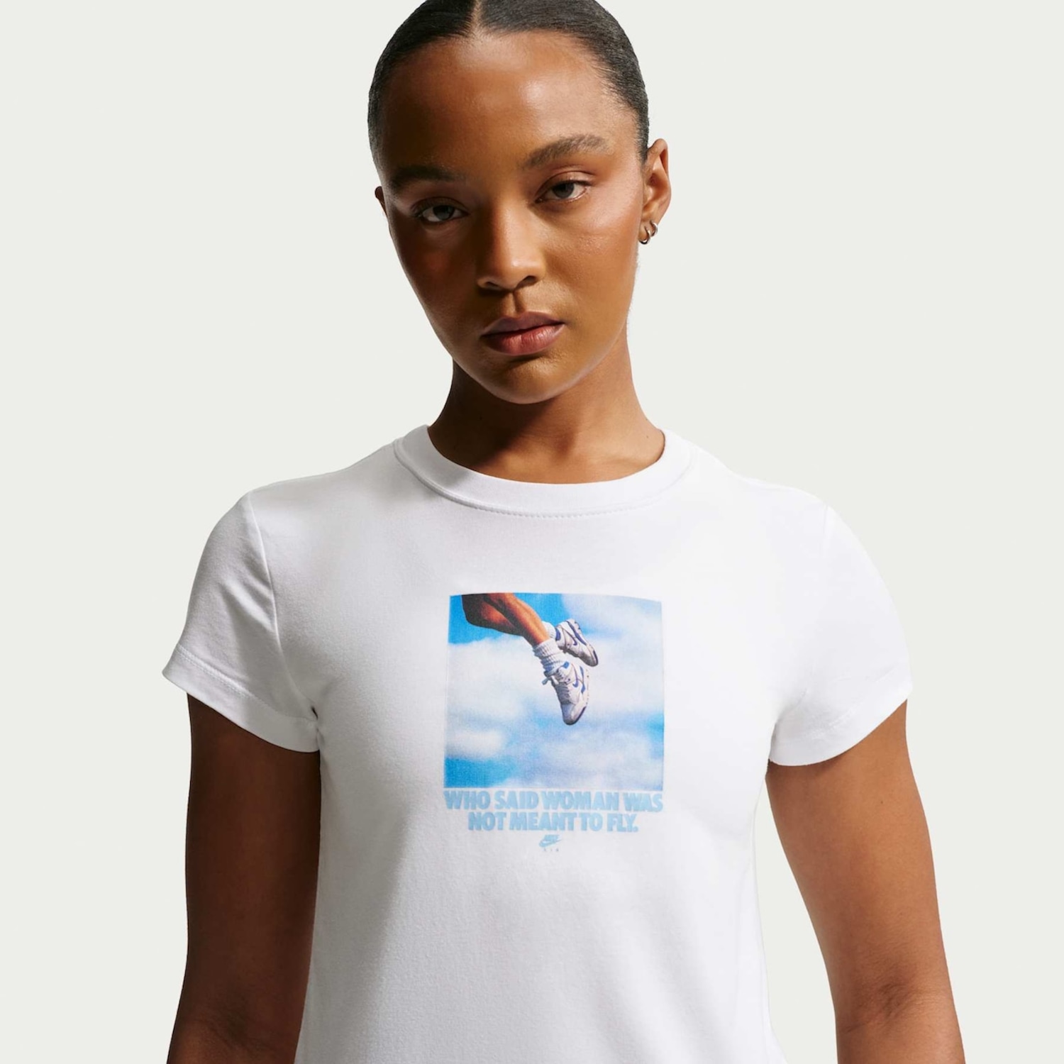 Camiseta Nike Sportswear Photo Feminina - Foto 1