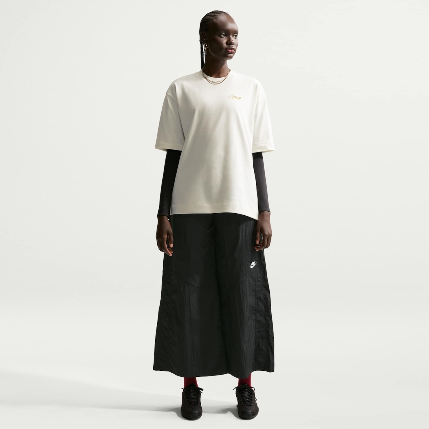 Camiseta Nike Sportswear JDI Oversized Feminina - Foto 4