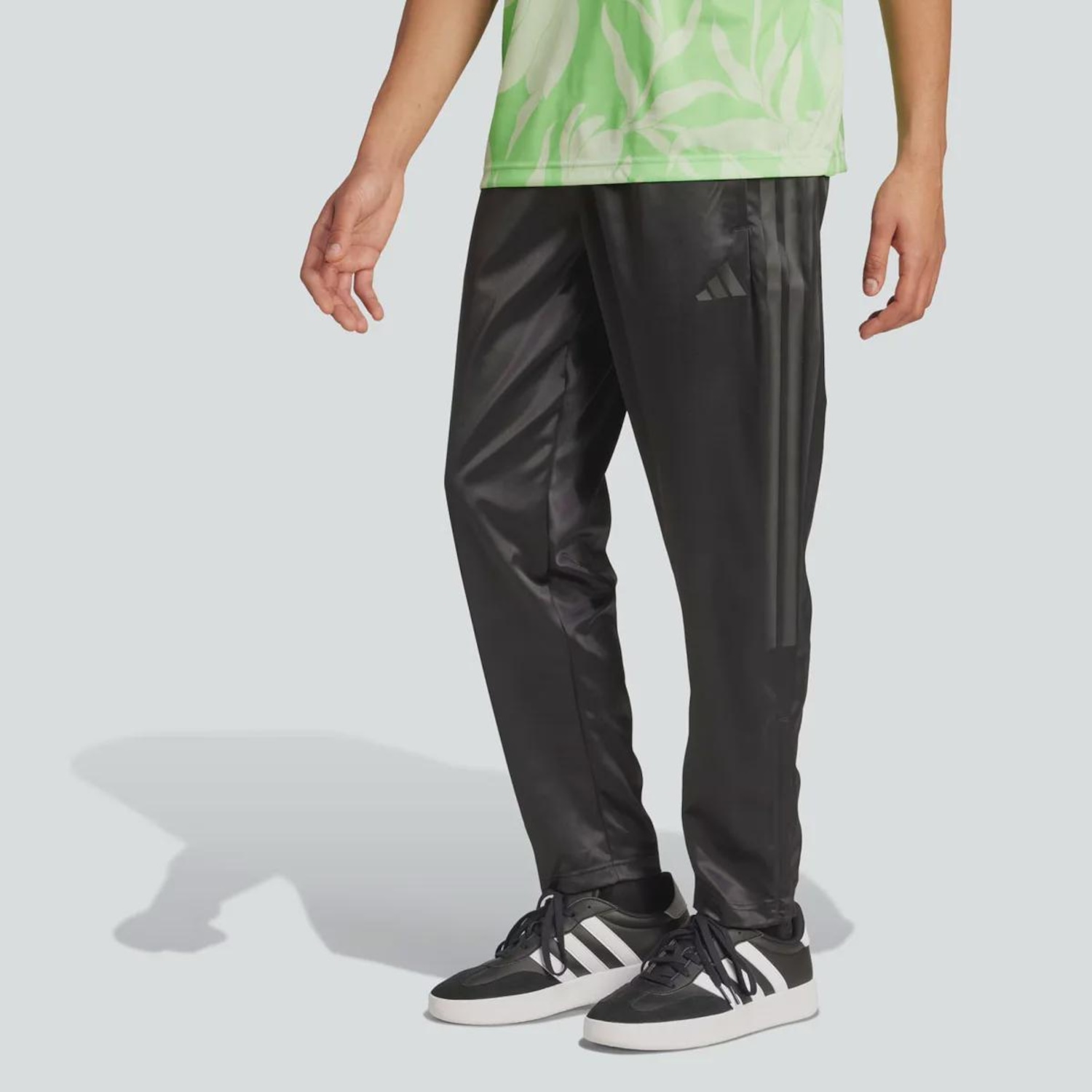 Calça adidas Tiro Woven Masculina - Foto 1