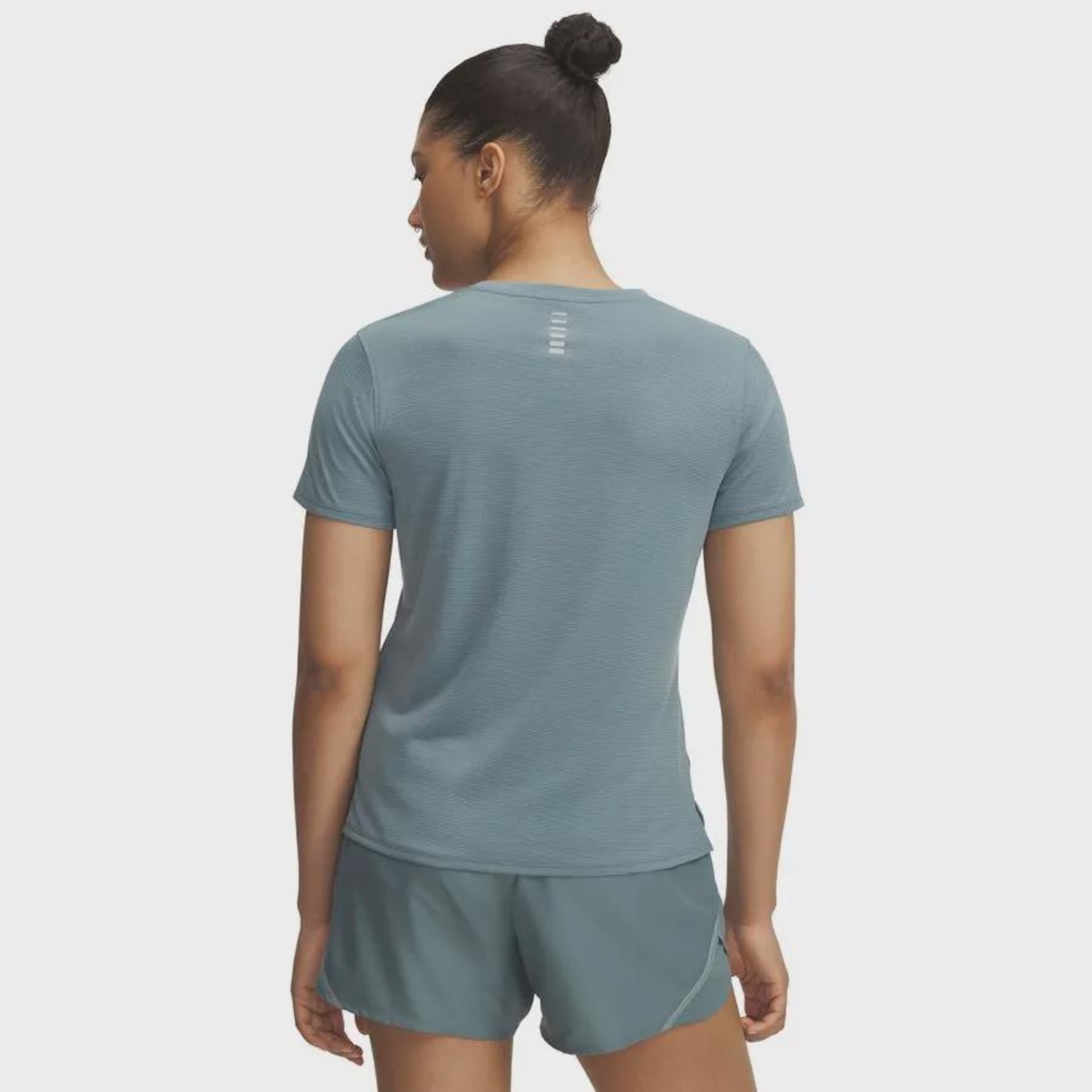 Camiseta Under Armour Launch Feminina - Foto 4