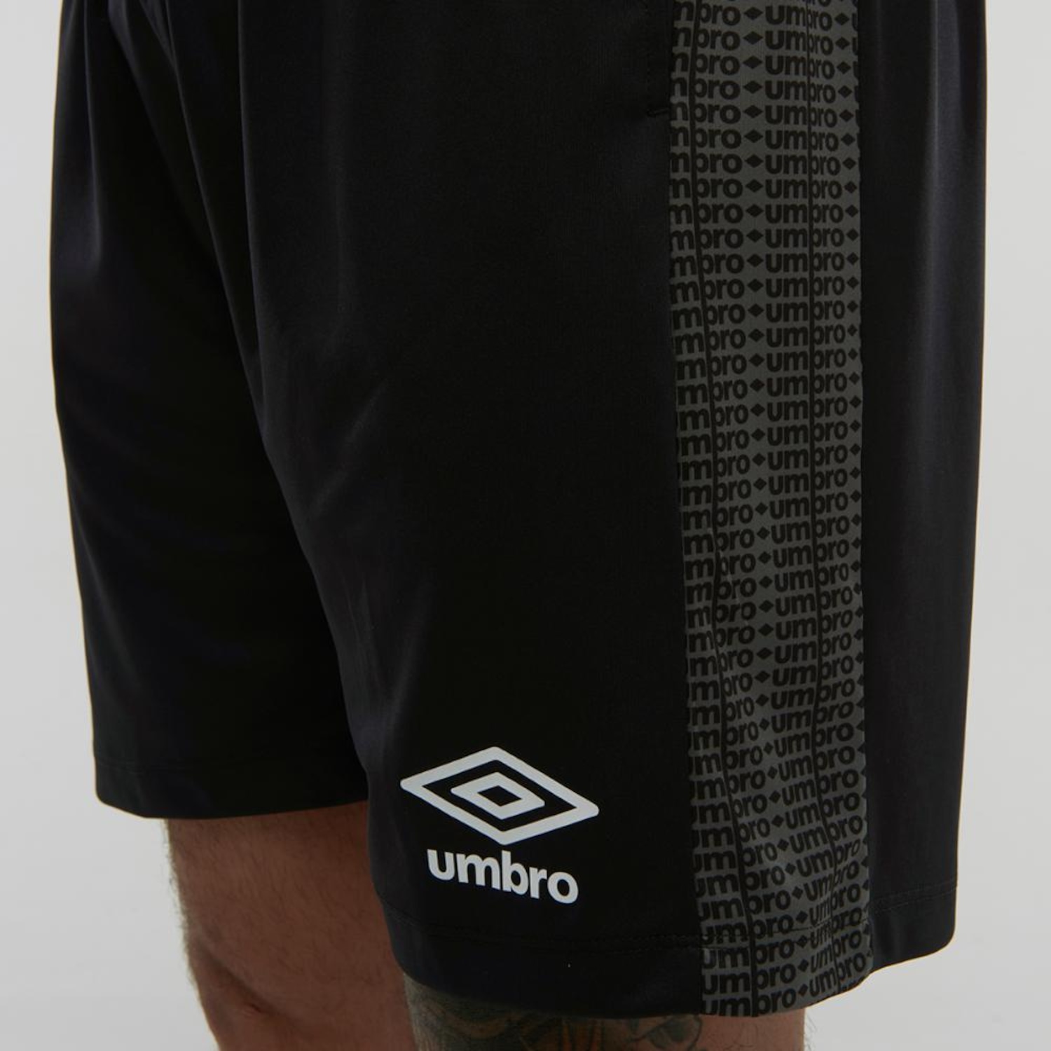Calção Umbro Maximum Diamond com Bolso - Masculino - Foto 4
