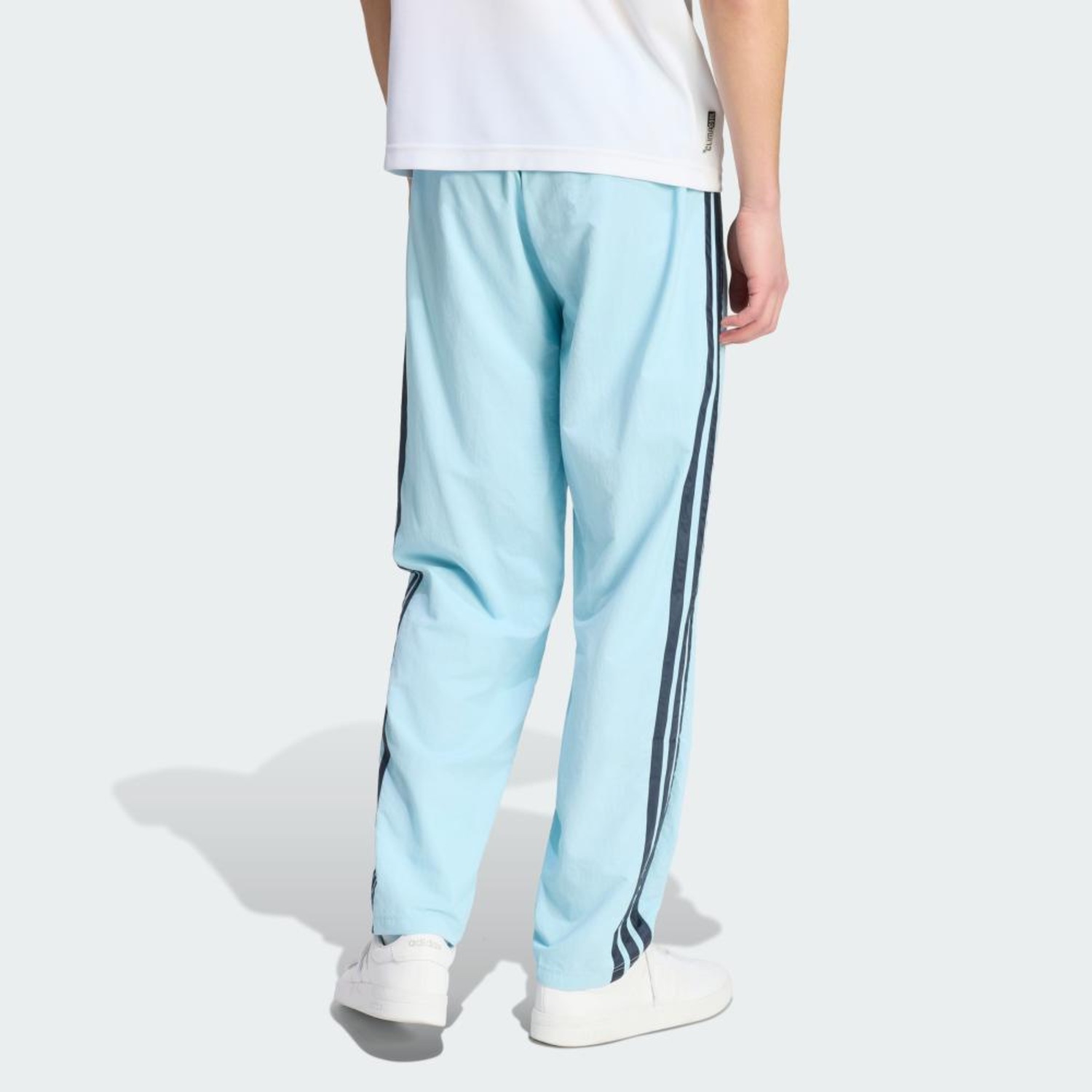 Calça adidas em Malha e Bainha Aberta Essentials Três Listras Masculina - Foto 3