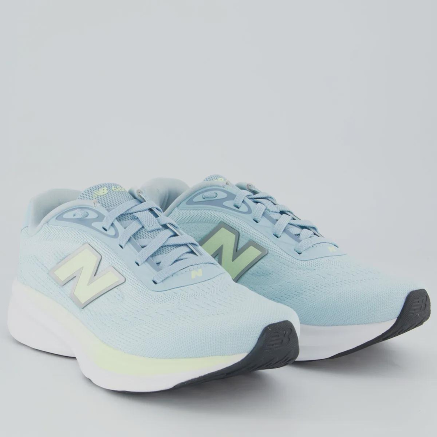 Tênis Feminino Fresh Foam 680 V9 New Balance - Foto 2