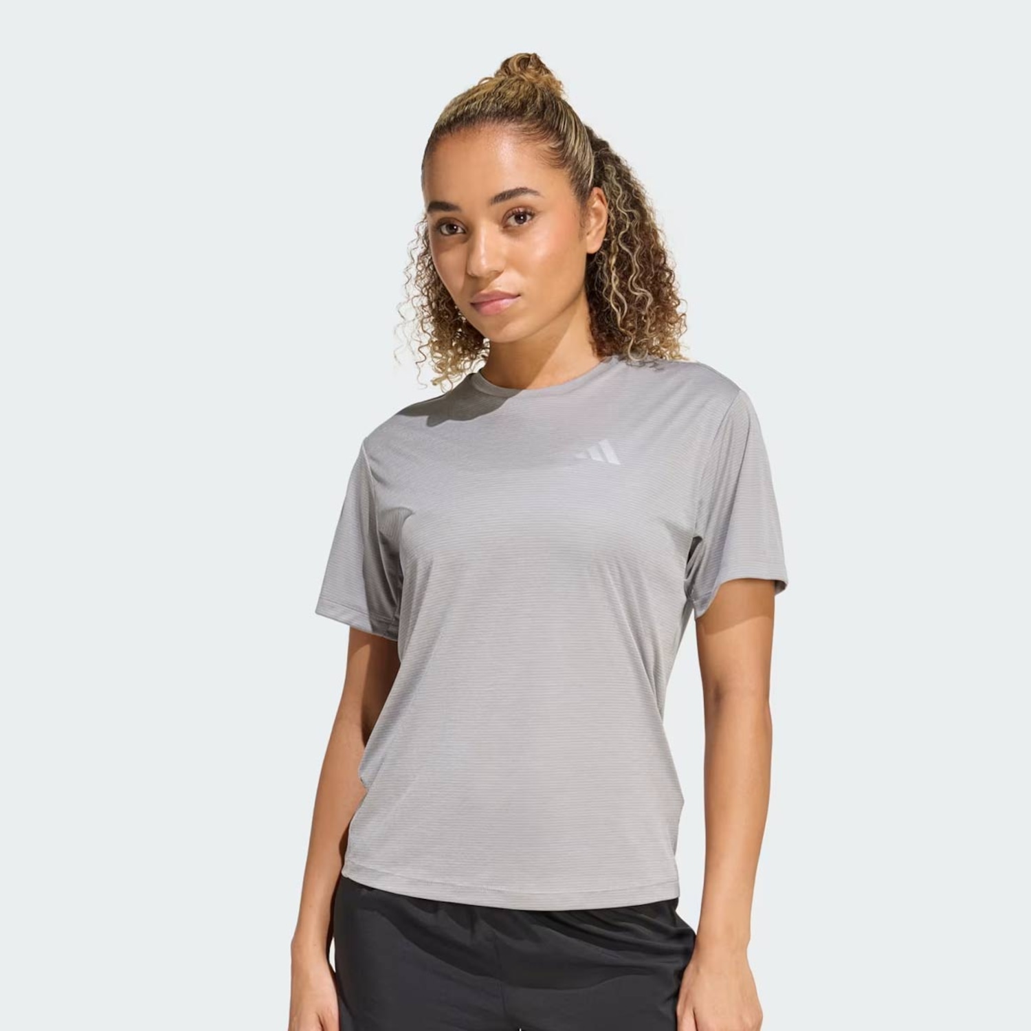 Camiseta Feminina Run Ess Tee adidas - Foto 1
