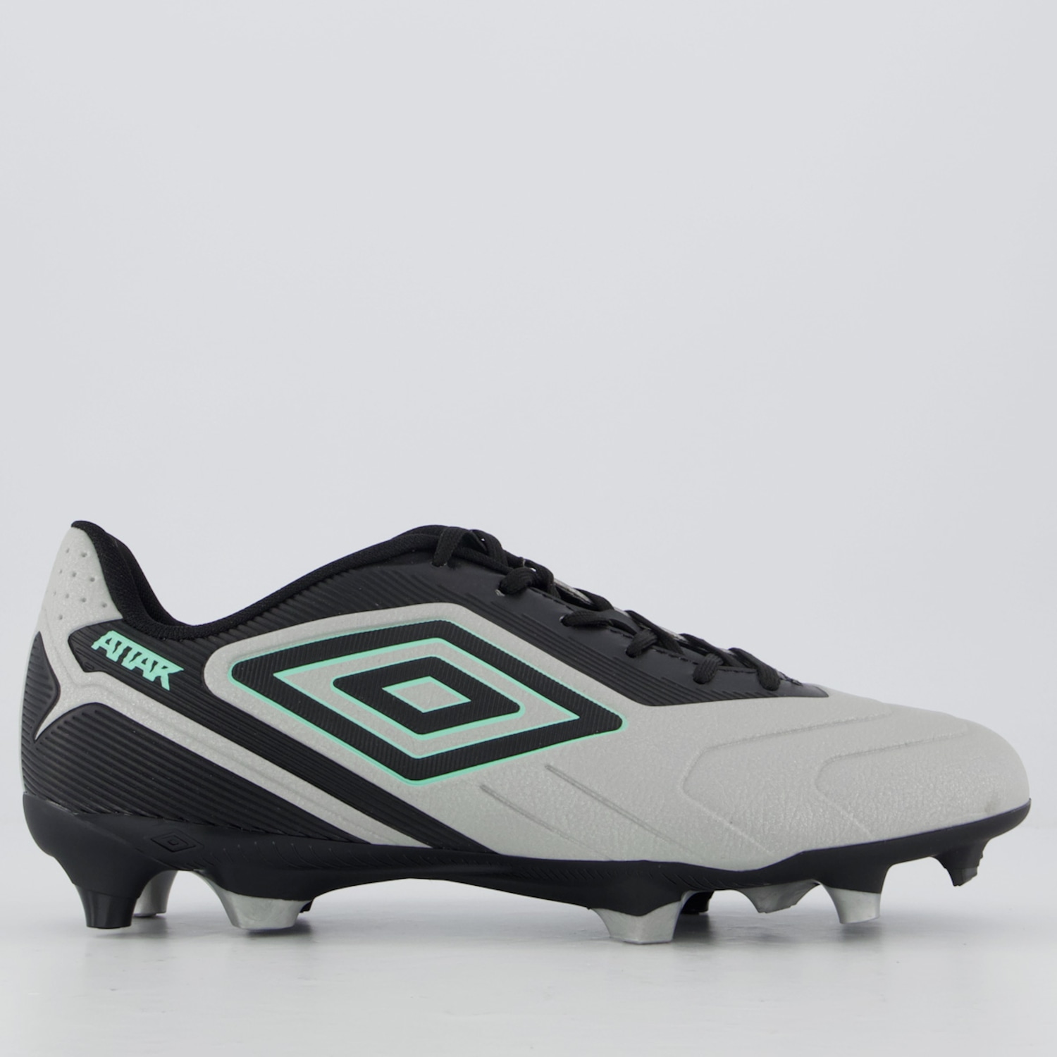 Chuteira de Campo Adulta Attak III Umbro - Foto 1