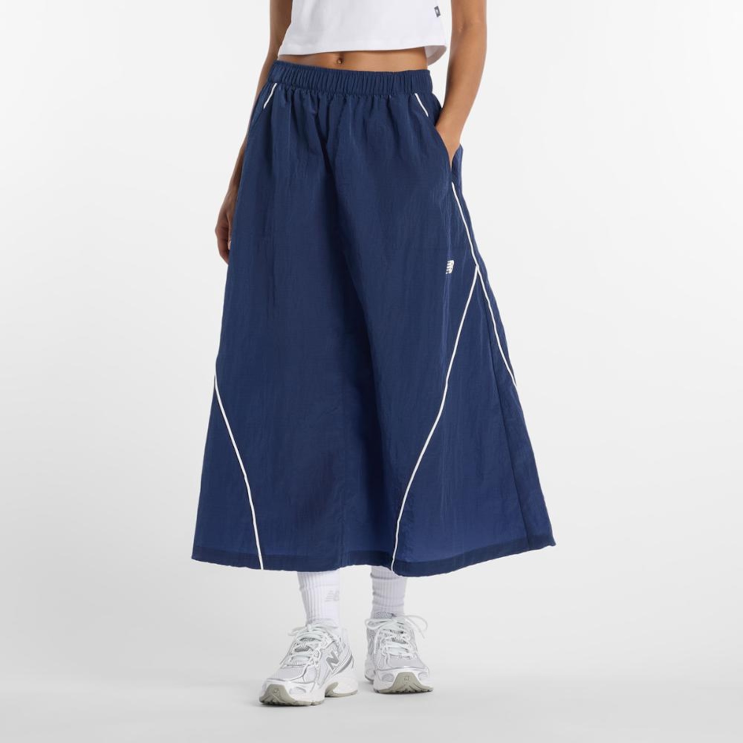Saia New Balance Sport Legacy Woven Feminina - Foto 1